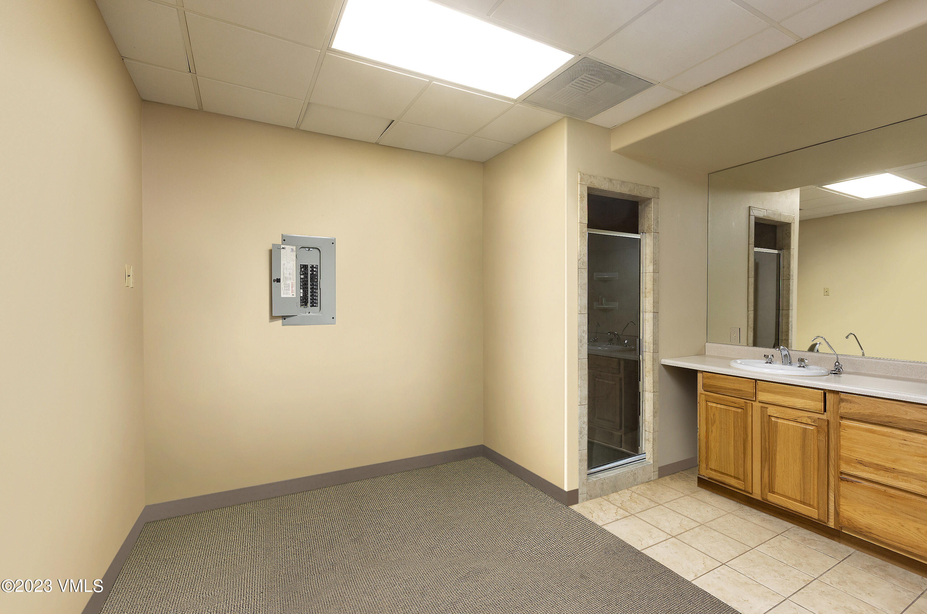 936 Chambers, A11 Property Photo 14