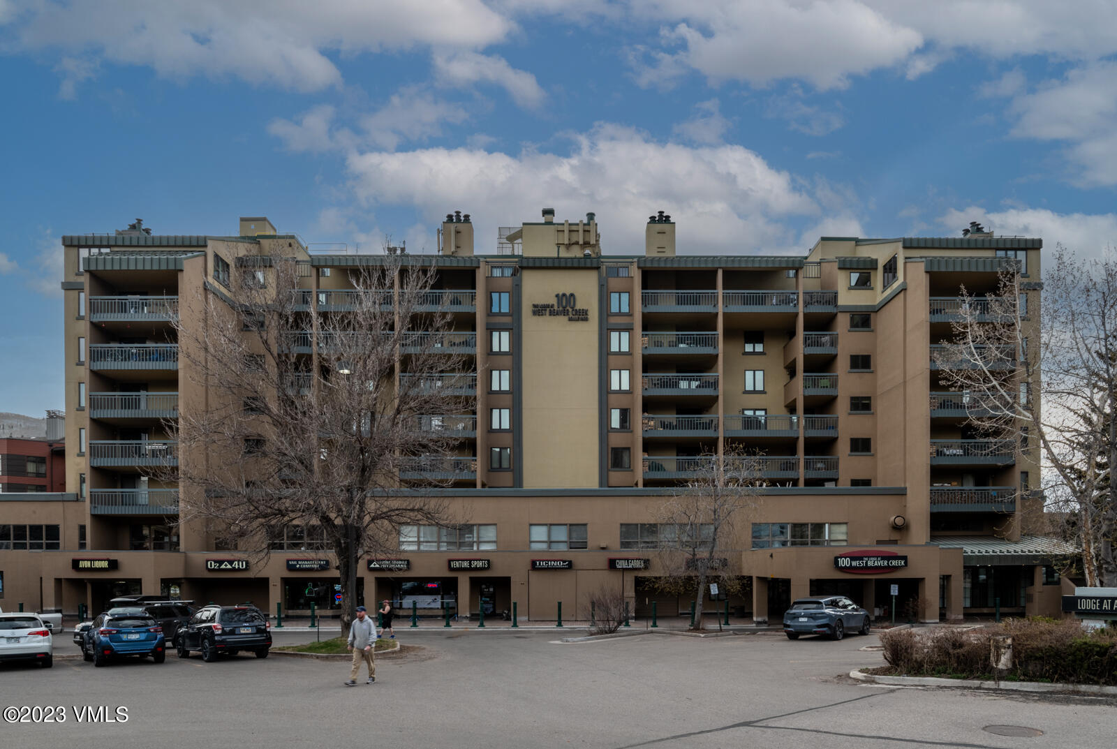 100 W Beaver Creek Boulevard, Unit 200 Property Photo 12