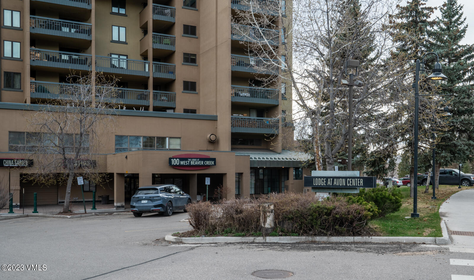 100 W Beaver Creek Boulevard, Unit 200 Property Photo 14