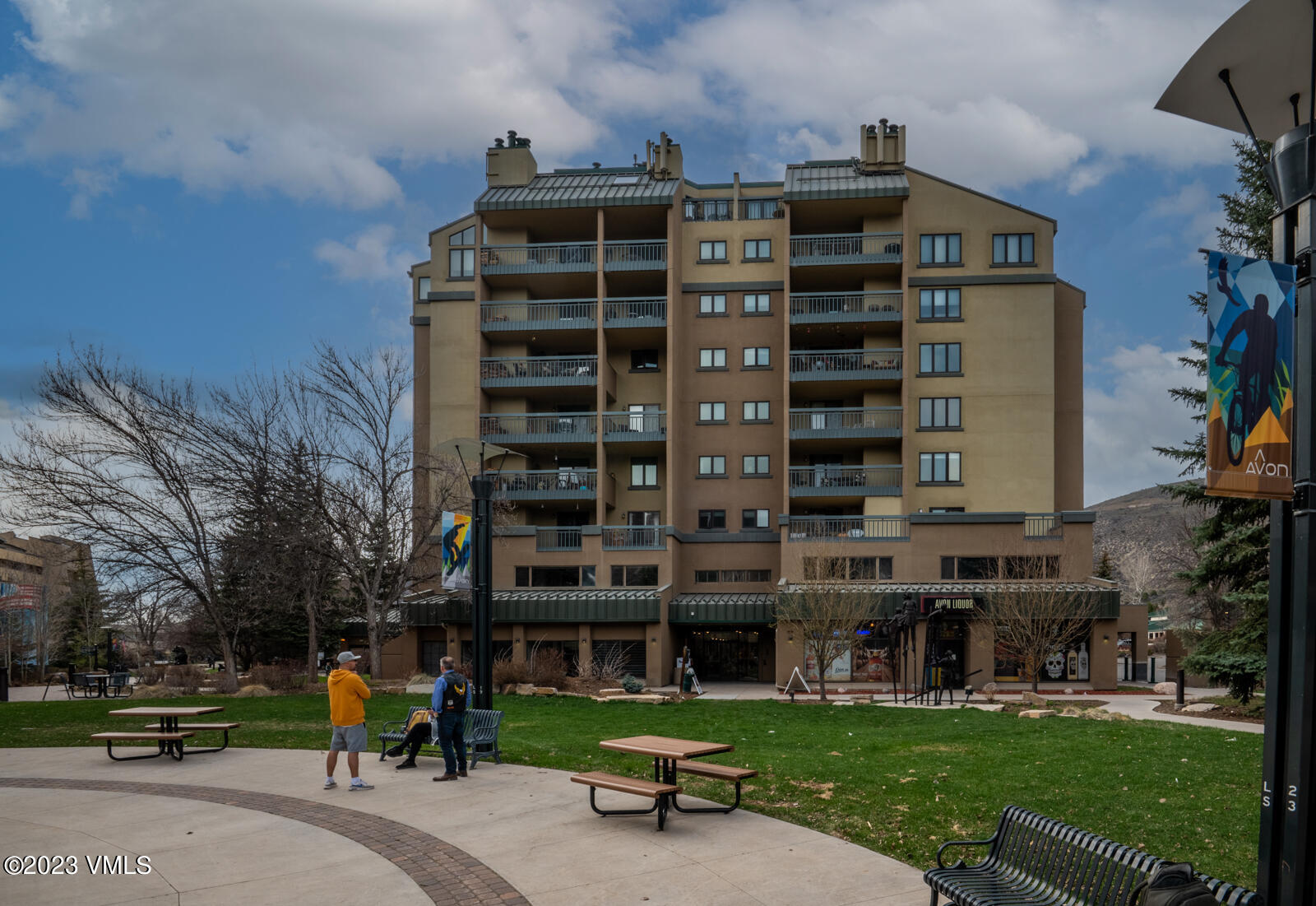 100 W Beaver Creek Boulevard, Unit 200 Property Photo 15