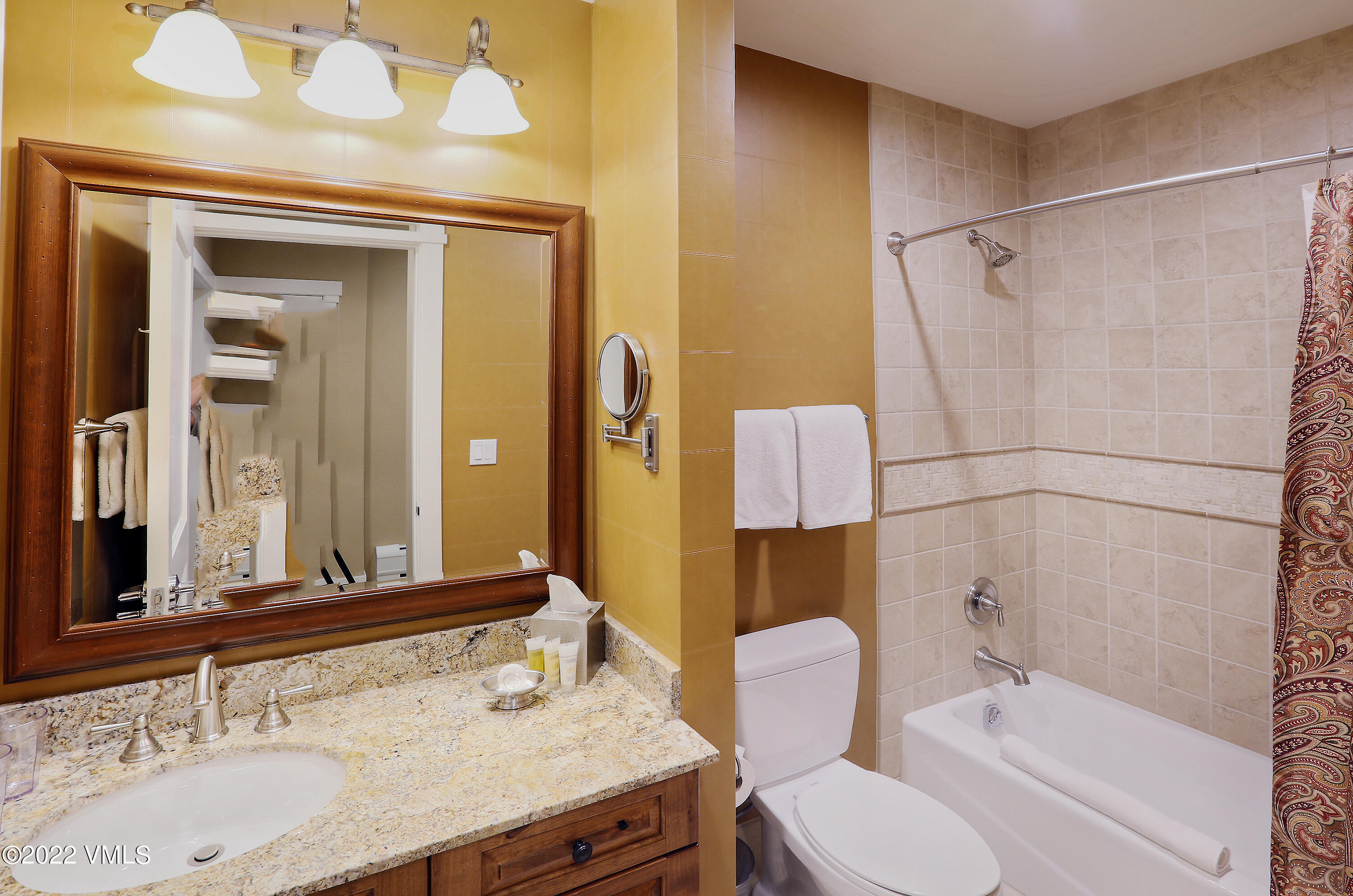 63 Avondale Lane, 338l - Week #48 Property Photo 2