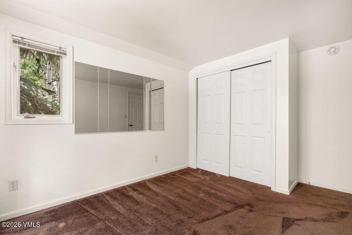 1895 Sunburst Drive A (west Side) Property Photo 16
