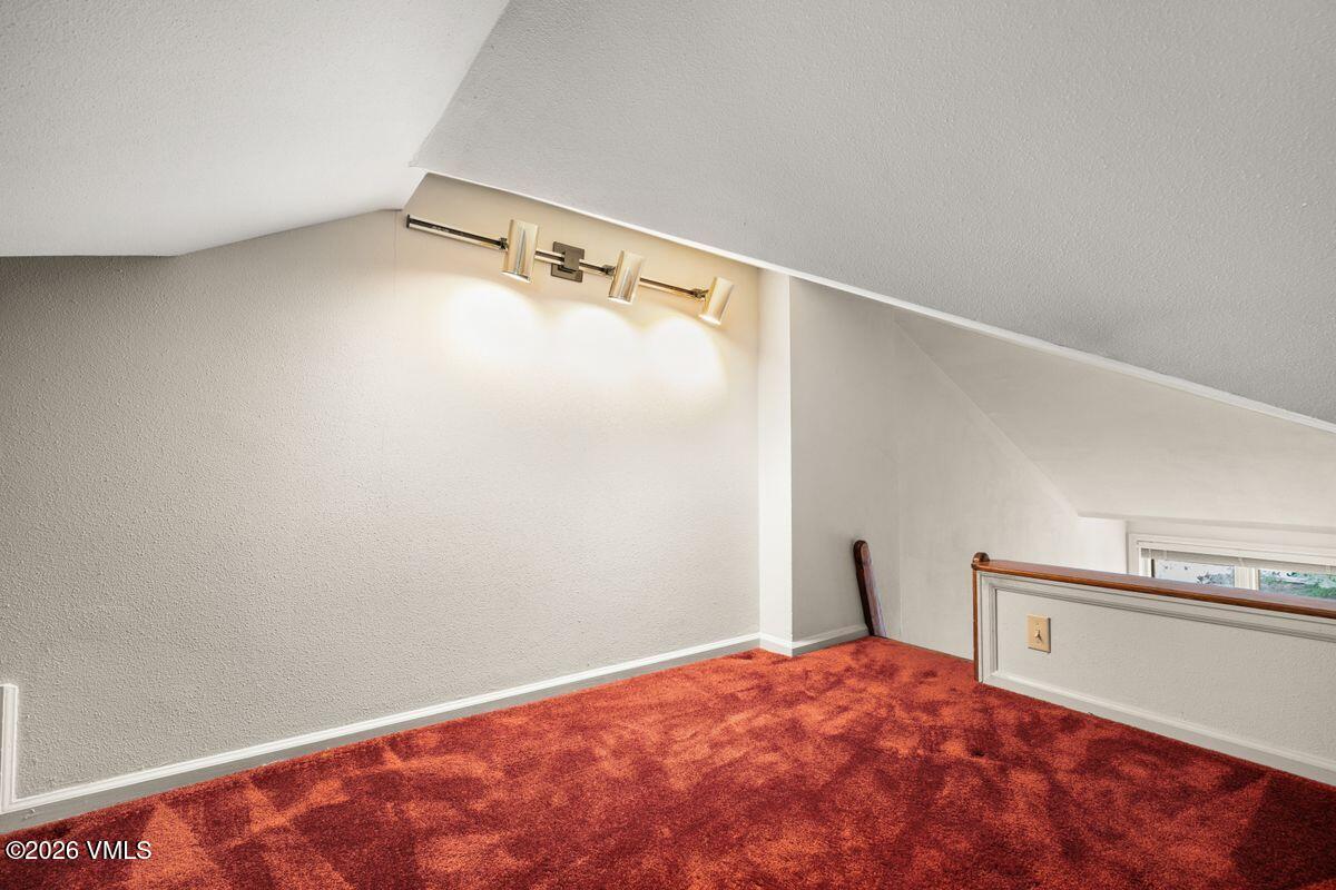 1895 Sunburst Drive A (west Side) Property Photo 21