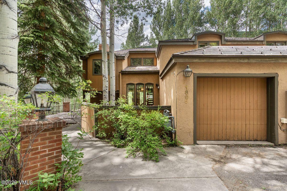 1895 Sunburst Drive A (west Side) Property Photo 37