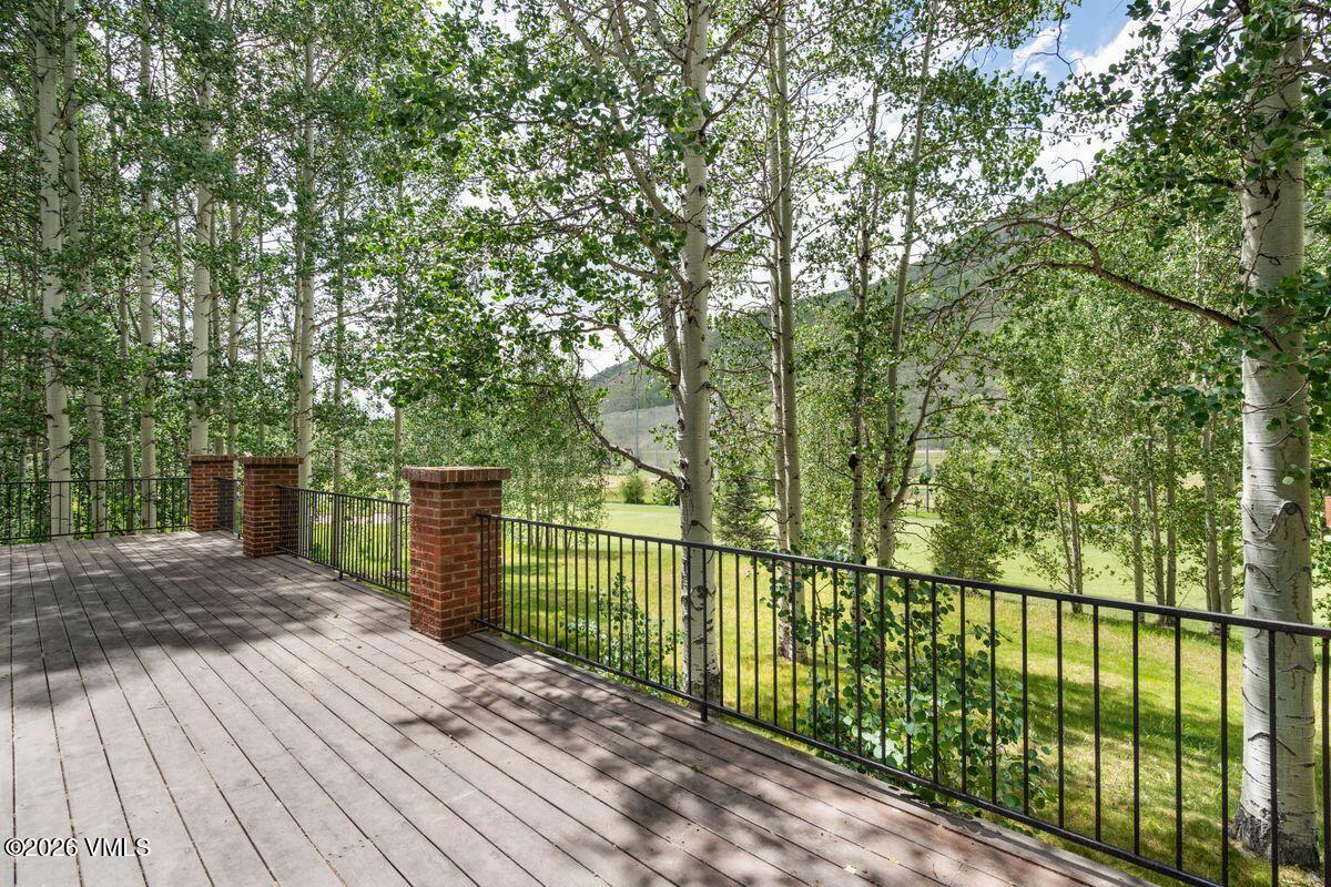 1895 Sunburst Drive A (west Side) Property Photo 40