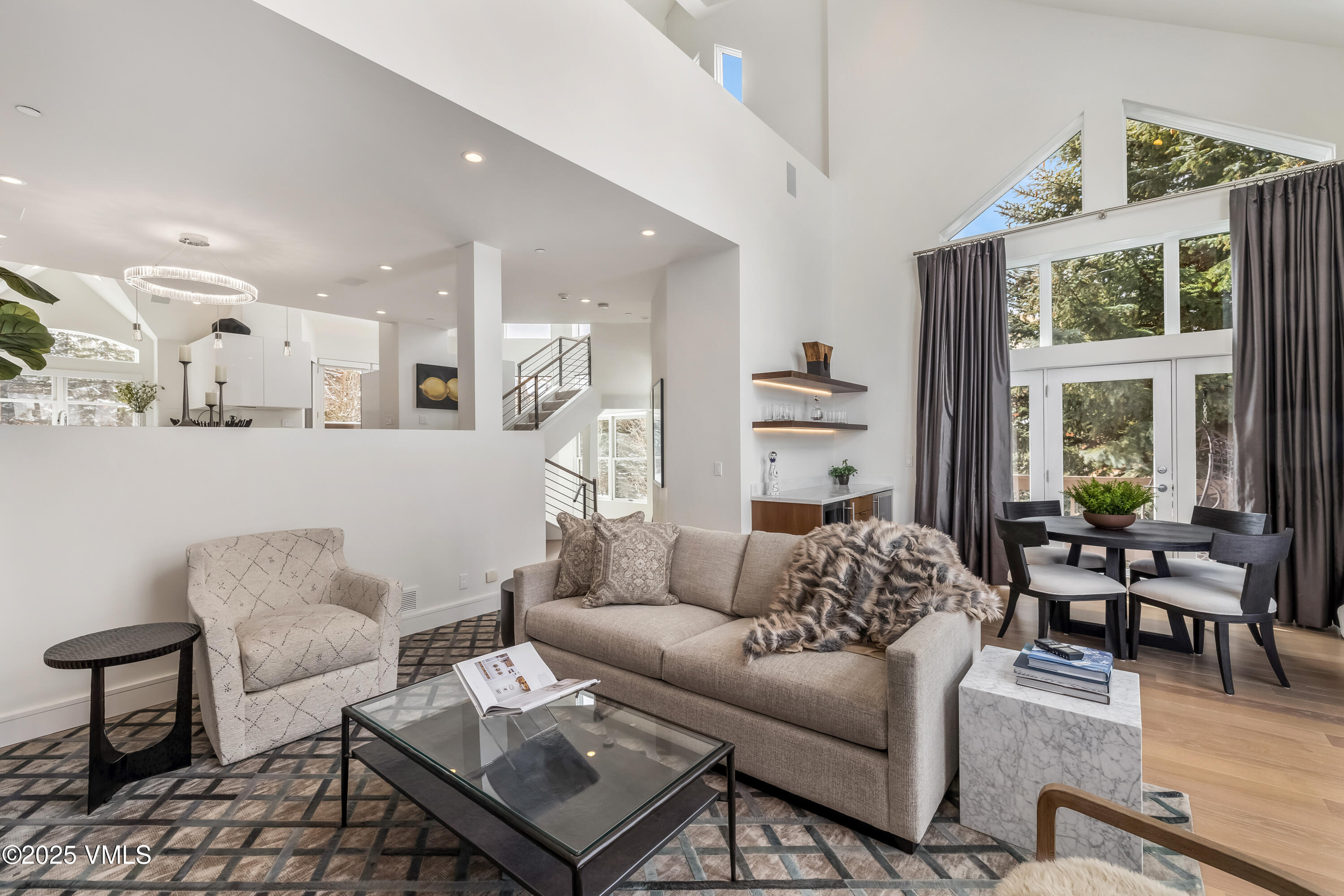 83 Offerson, 1 Property Photo 1