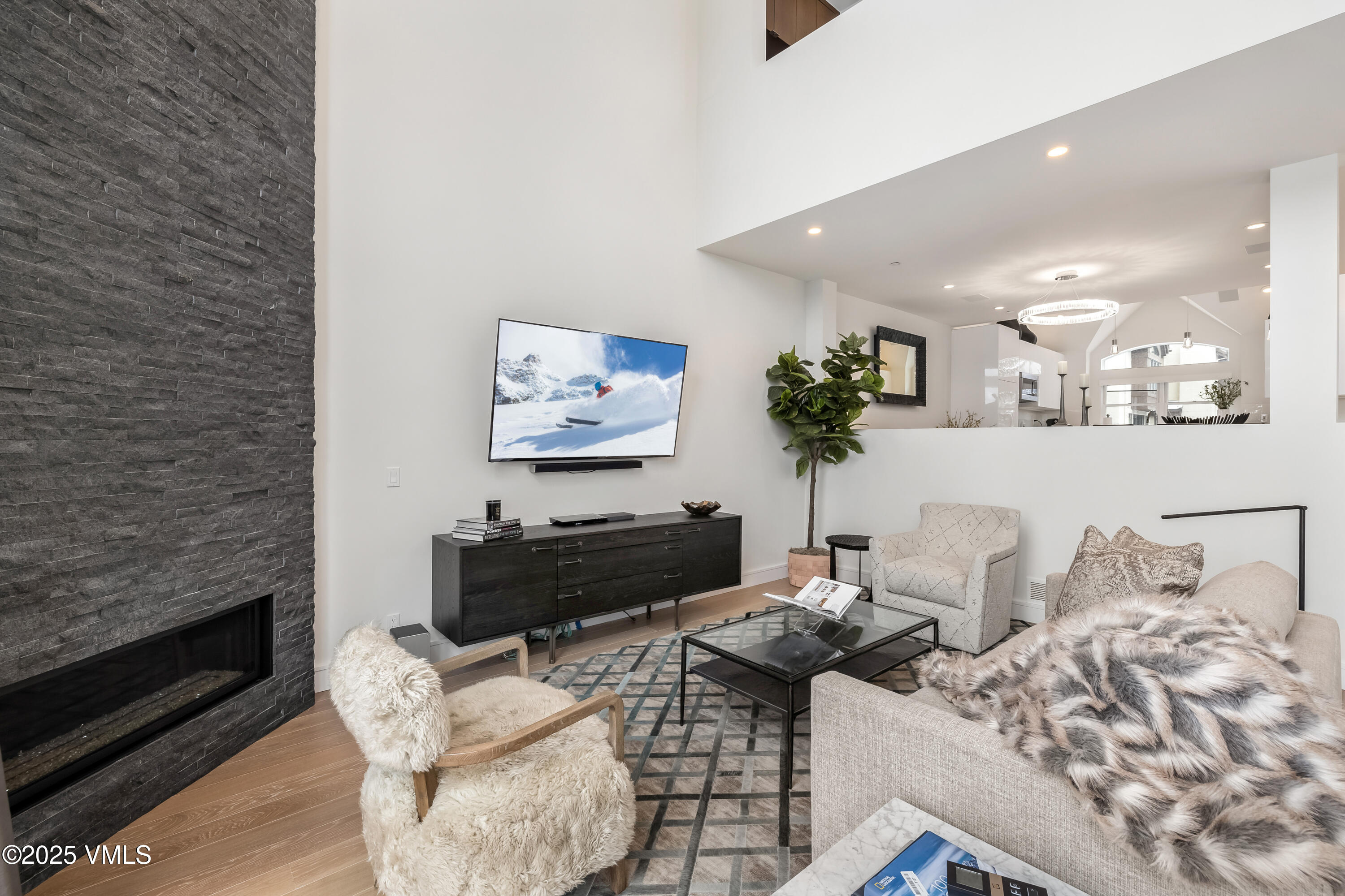 83 Offerson, 1 Property Photo 3