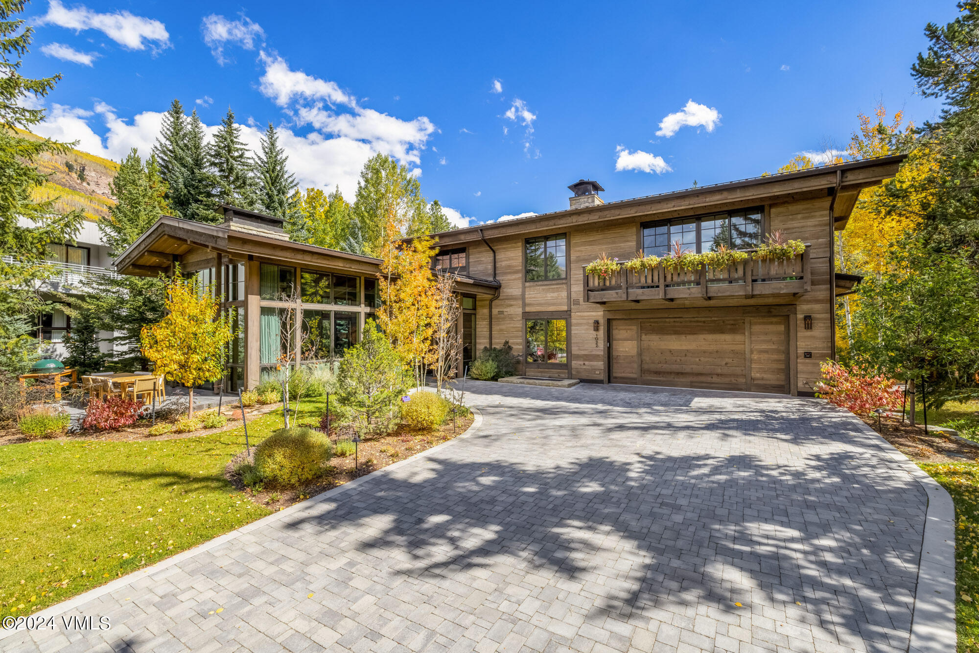 1022 Eagles Nest Circle Property Photo 1