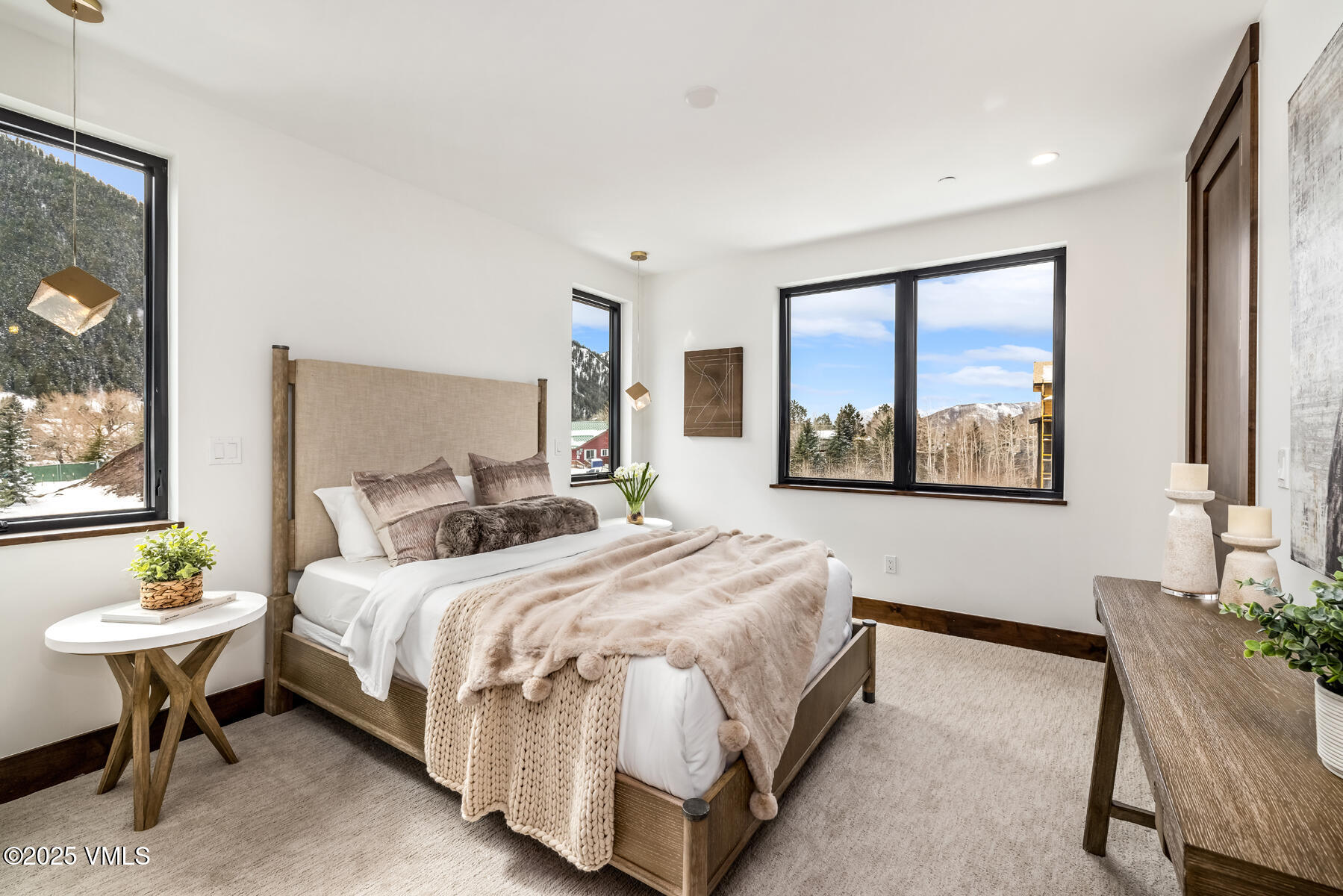 100 Goldfinch Lane, 2a Property Photo 23