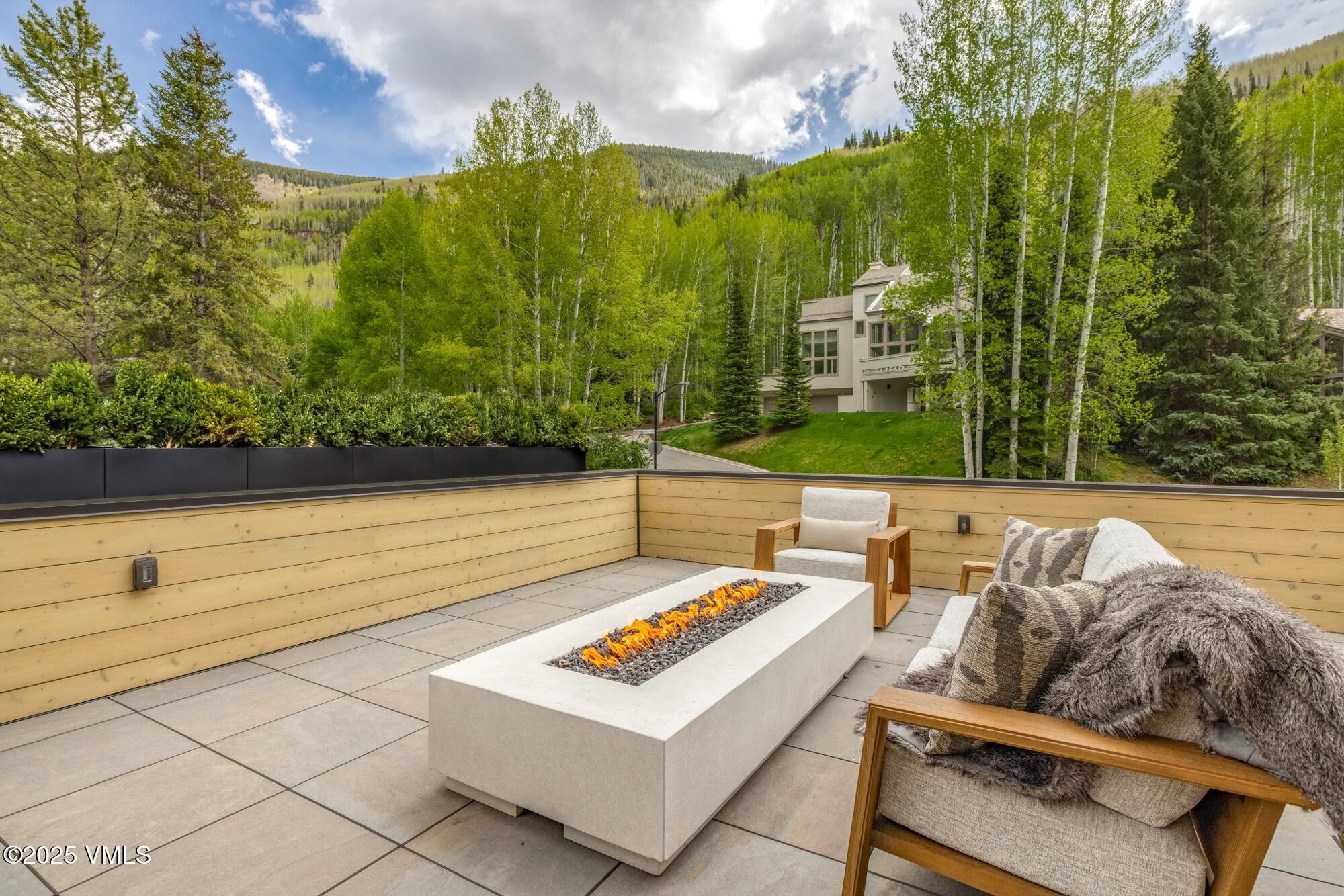 1487 Vail Valley Drive Property Photo 14