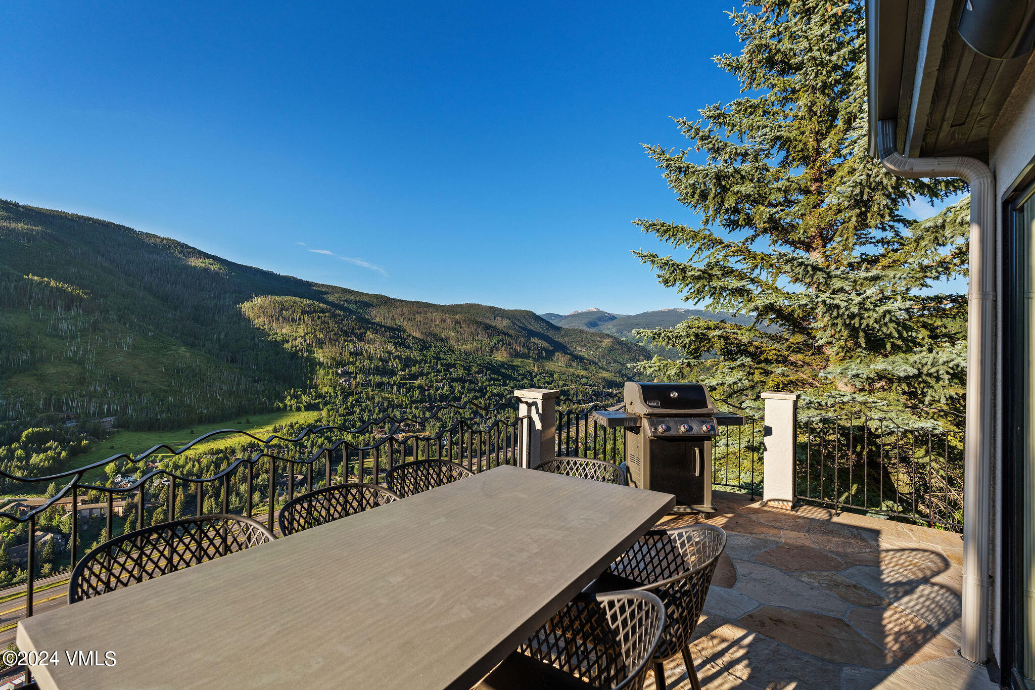 1675 Aspen Ridge Road Property Photo 13
