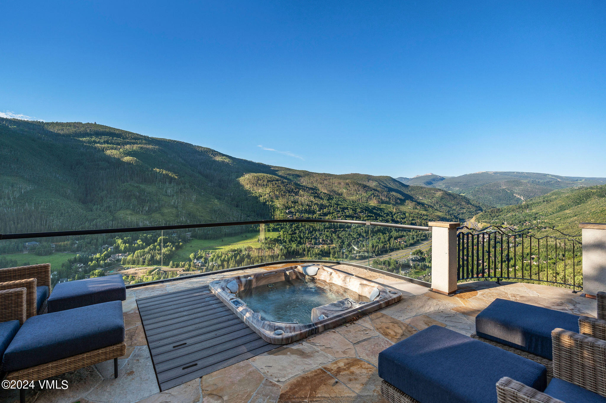1675 Aspen Ridge Road Property Photo 14
