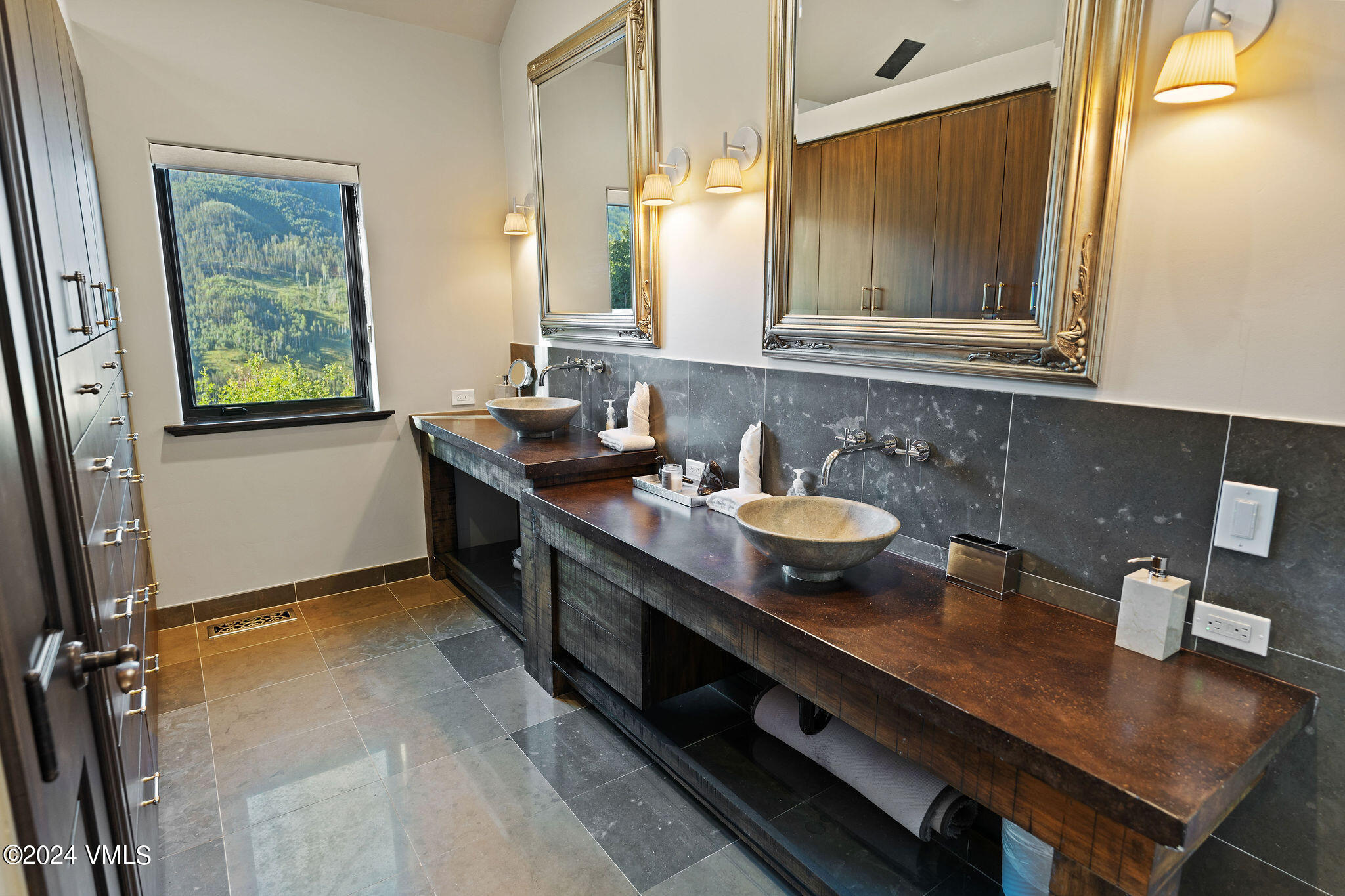 1675 Aspen Ridge Road Property Photo 21