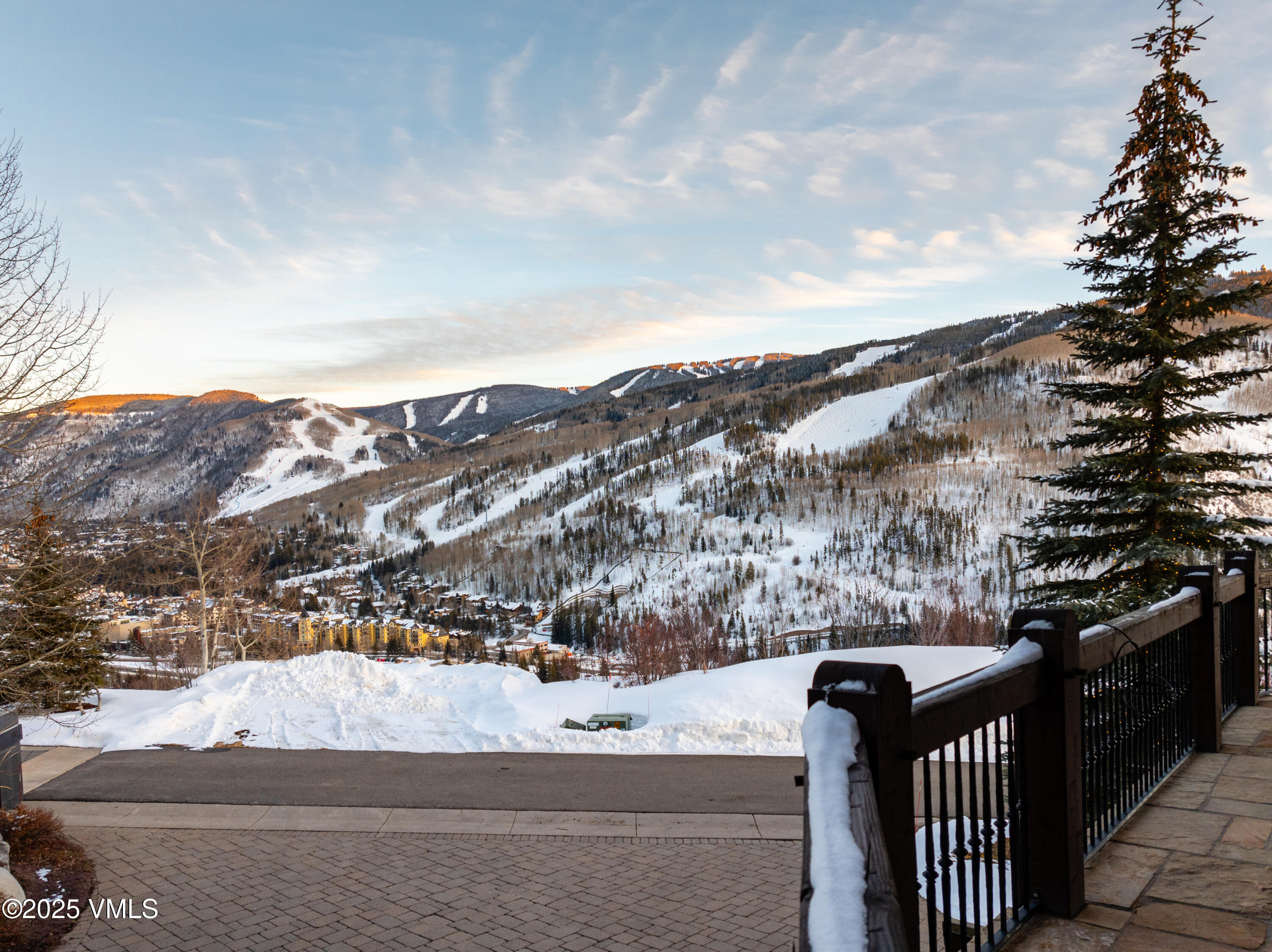 1465 Aspen Grove Lane Property Photo 4