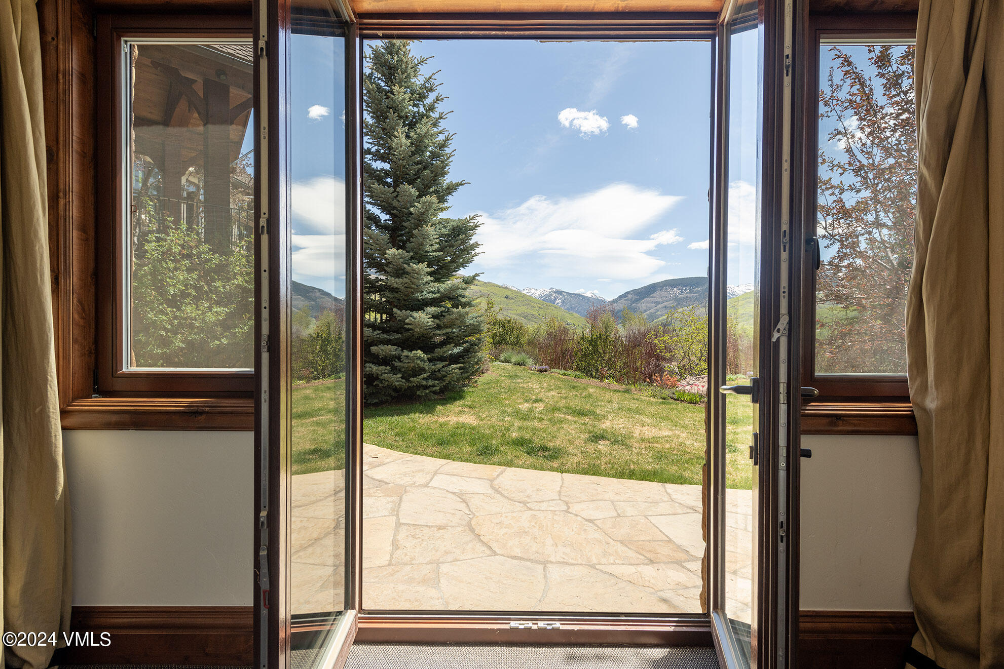 1465 Aspen Grove Lane Property Photo 15