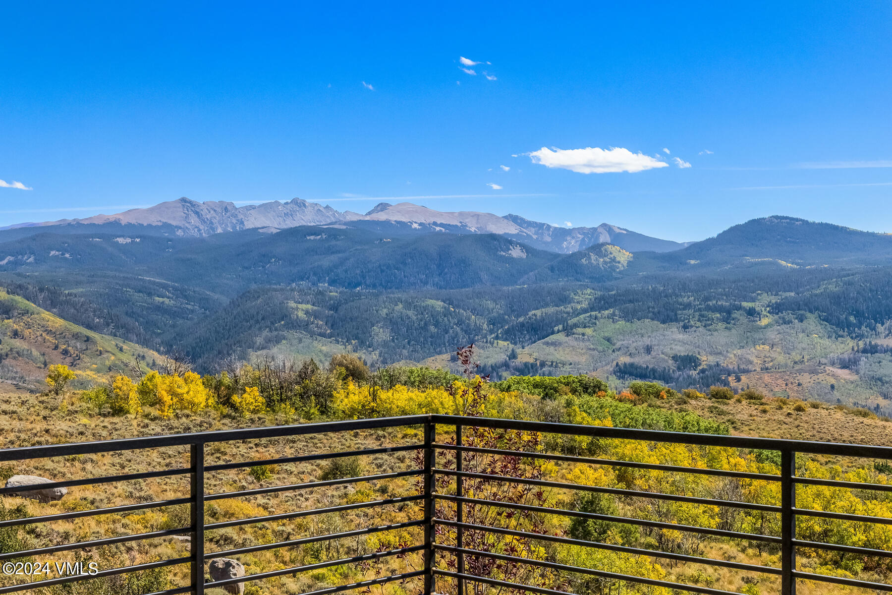 966 Webb Peak Property Photo 7