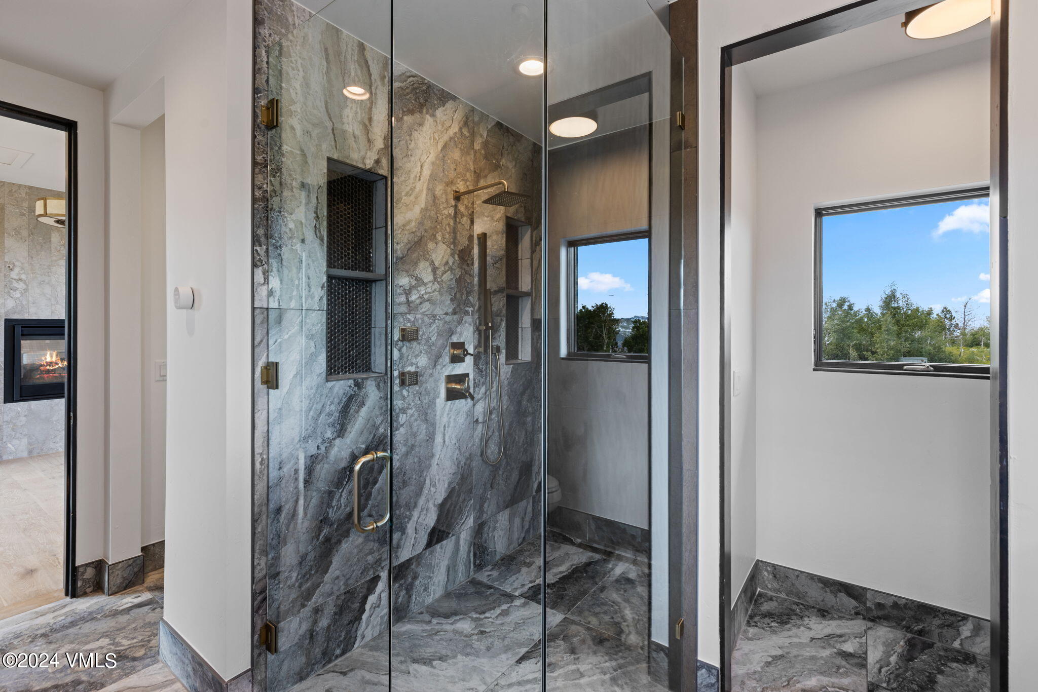 966 Webb Peak Property Photo 49