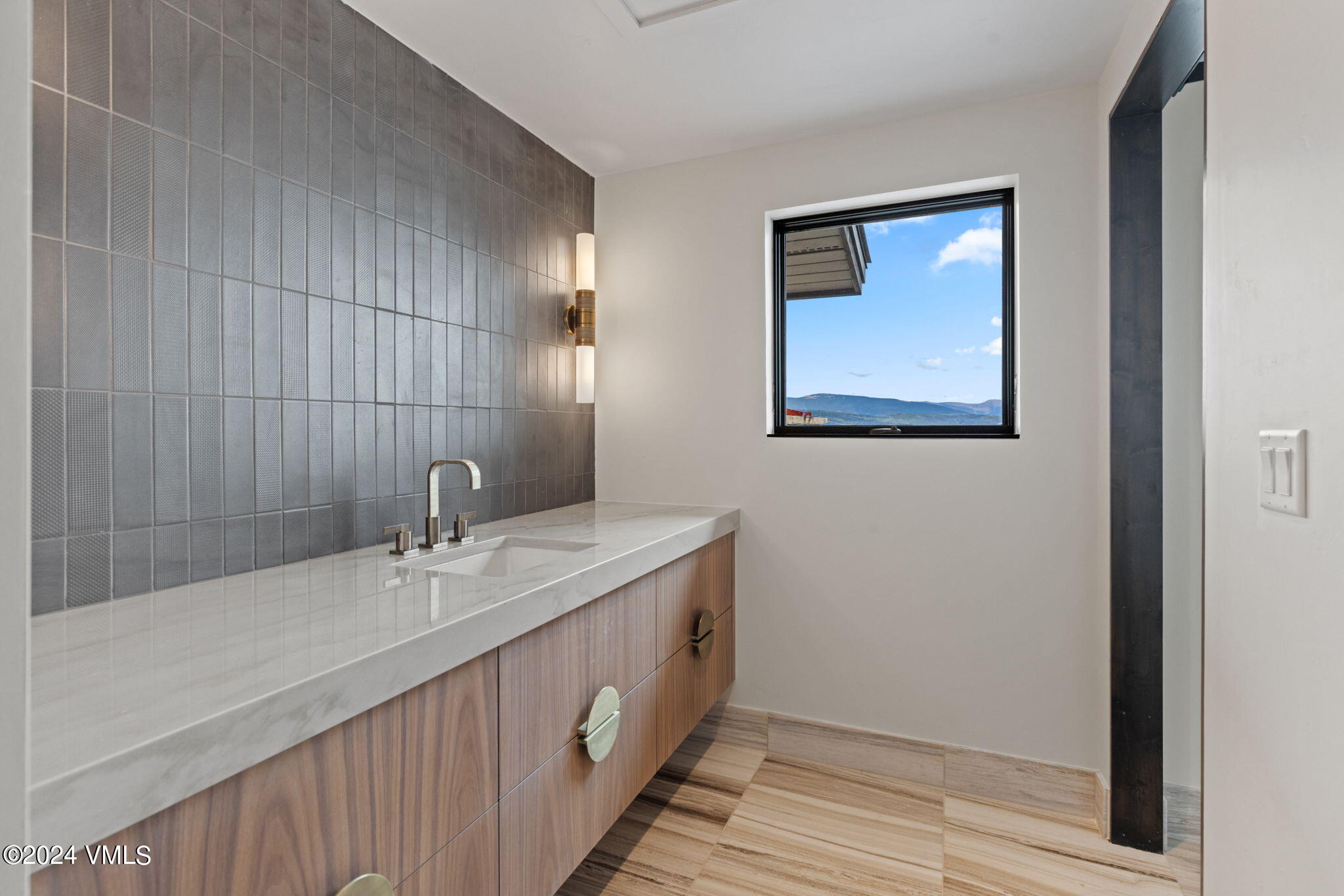 966 Webb Peak Property Photo 52