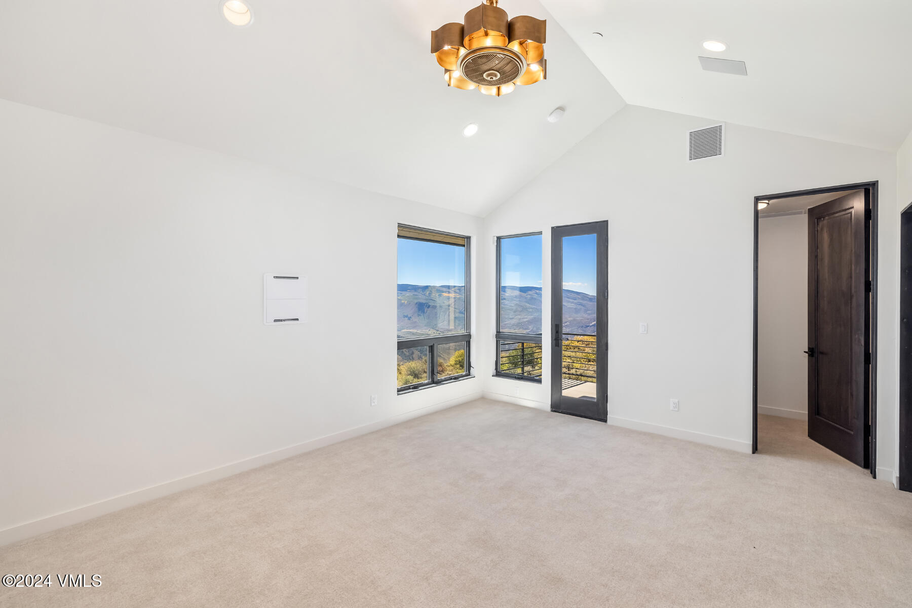 966 Webb Peak Property Photo 54
