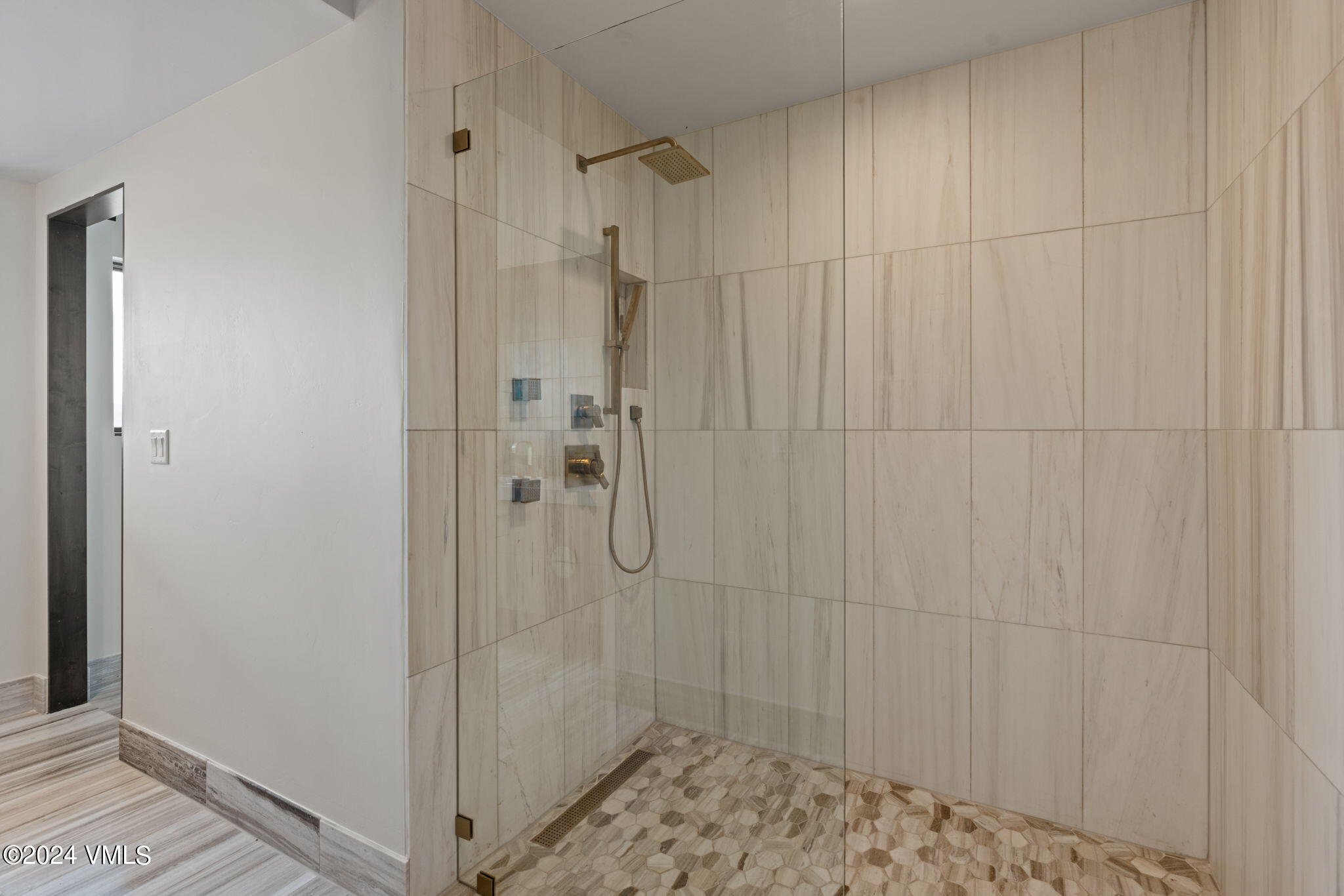 966 Webb Peak Property Photo 57
