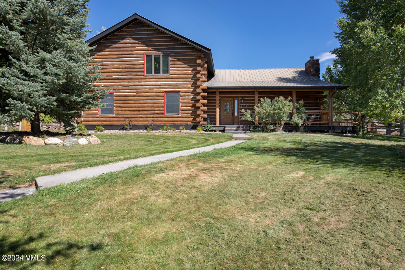 321 Strohm Circle Property Photo 1