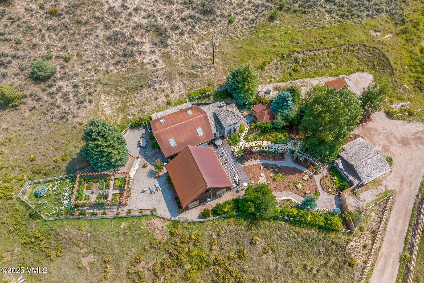 1644 Squaw Creek Road Property Photo 1
