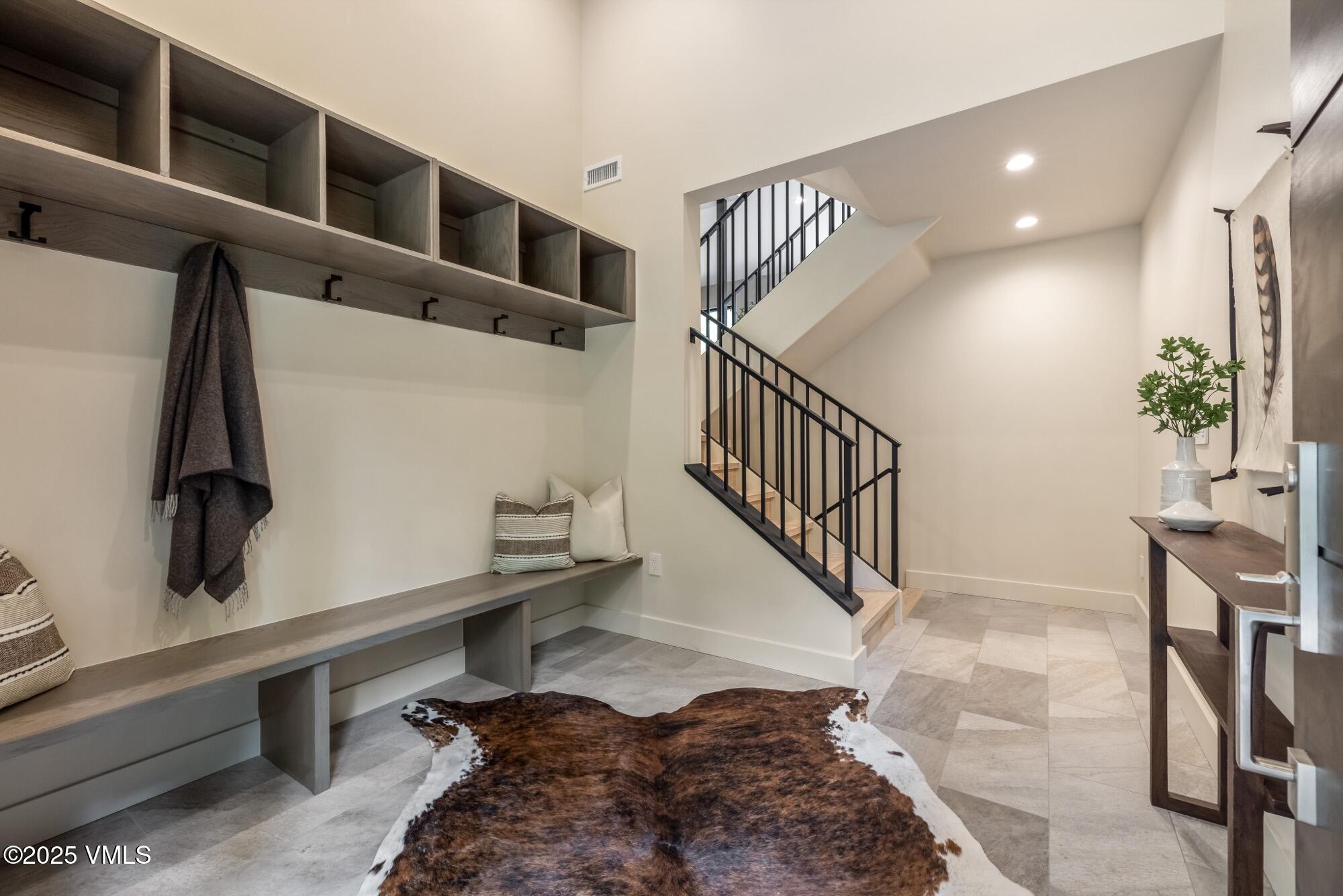 5074 Main Gore Drive S, B Property Photo 41
