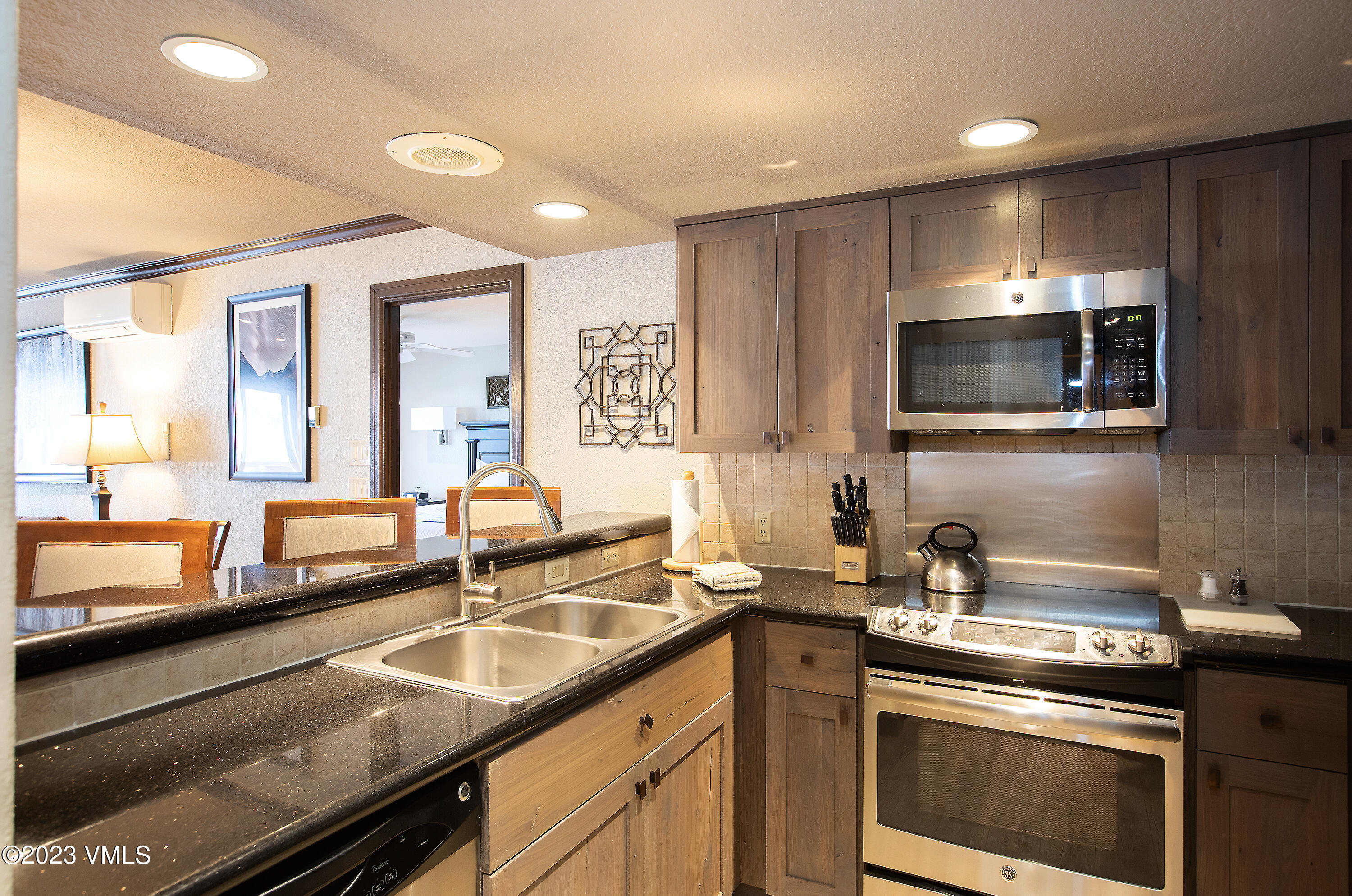 210 Offerson Road, R-107 Property Photo 7