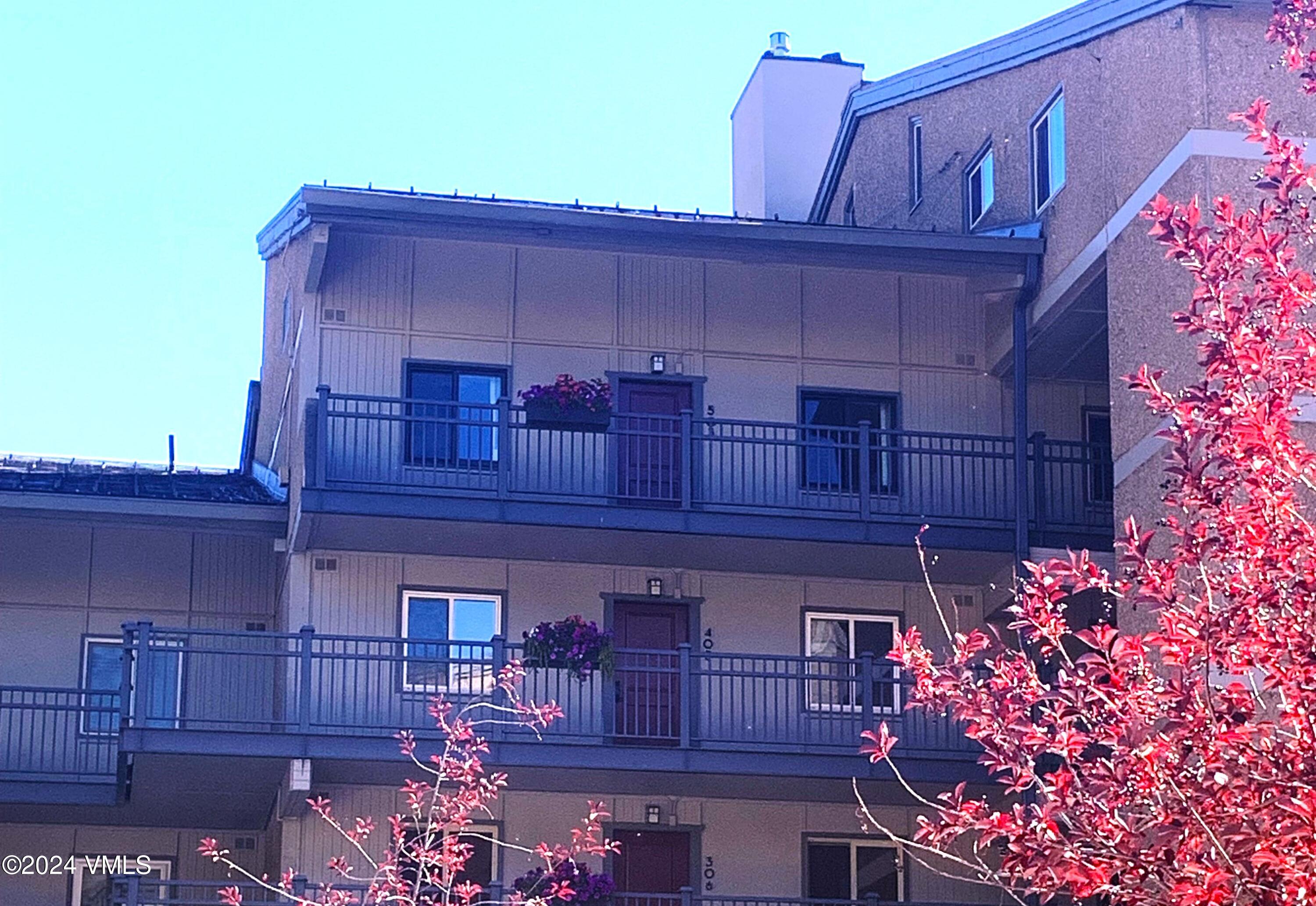 508 E Lionshead Circle, 503 Property Photo 15