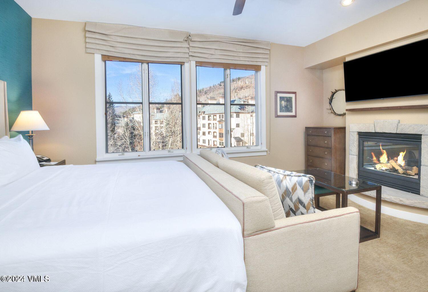 63 Avondale, 344a-7 Property Photo 4