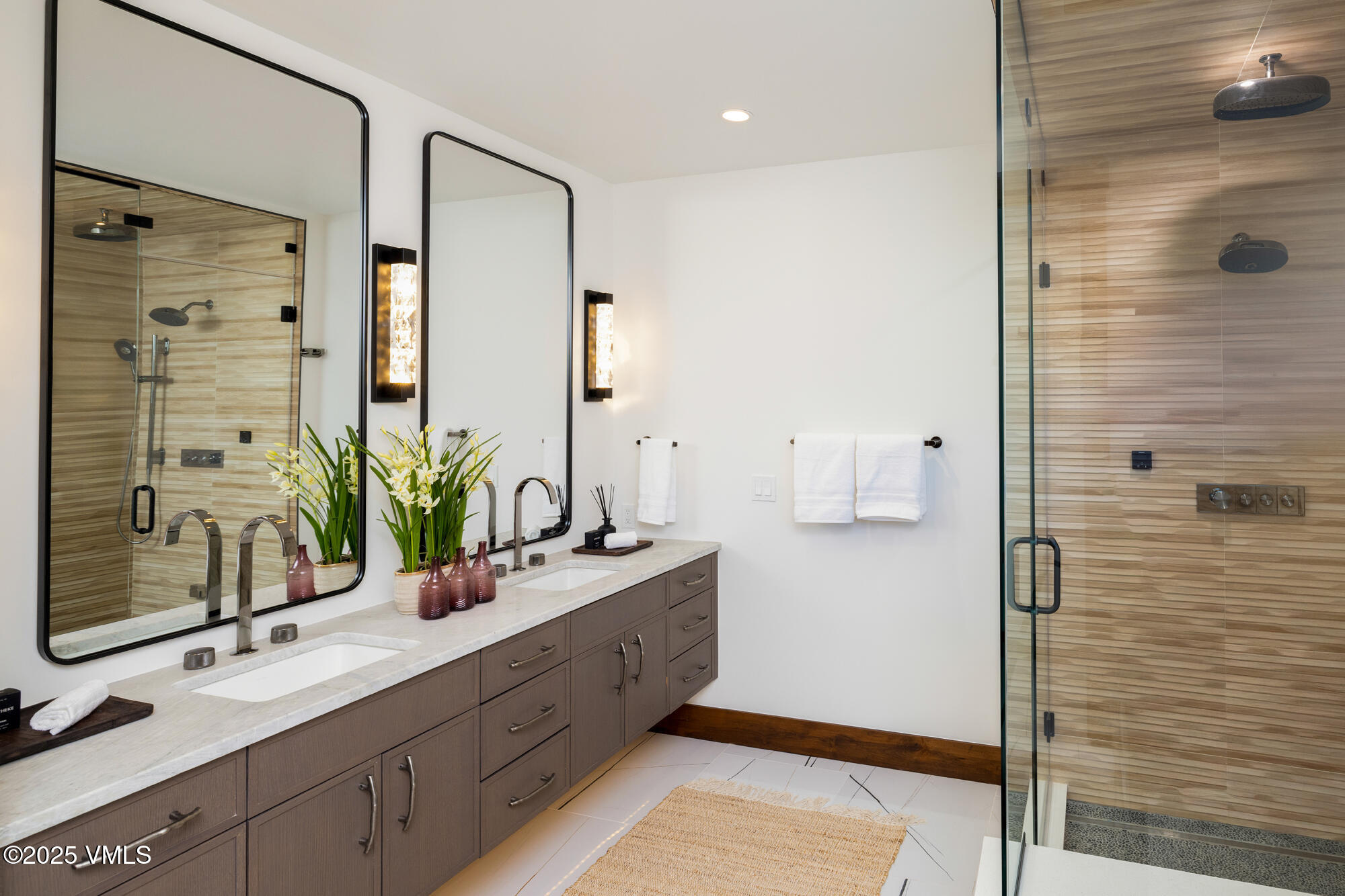 200 Goldfinch Lane, 1b Property Photo 12