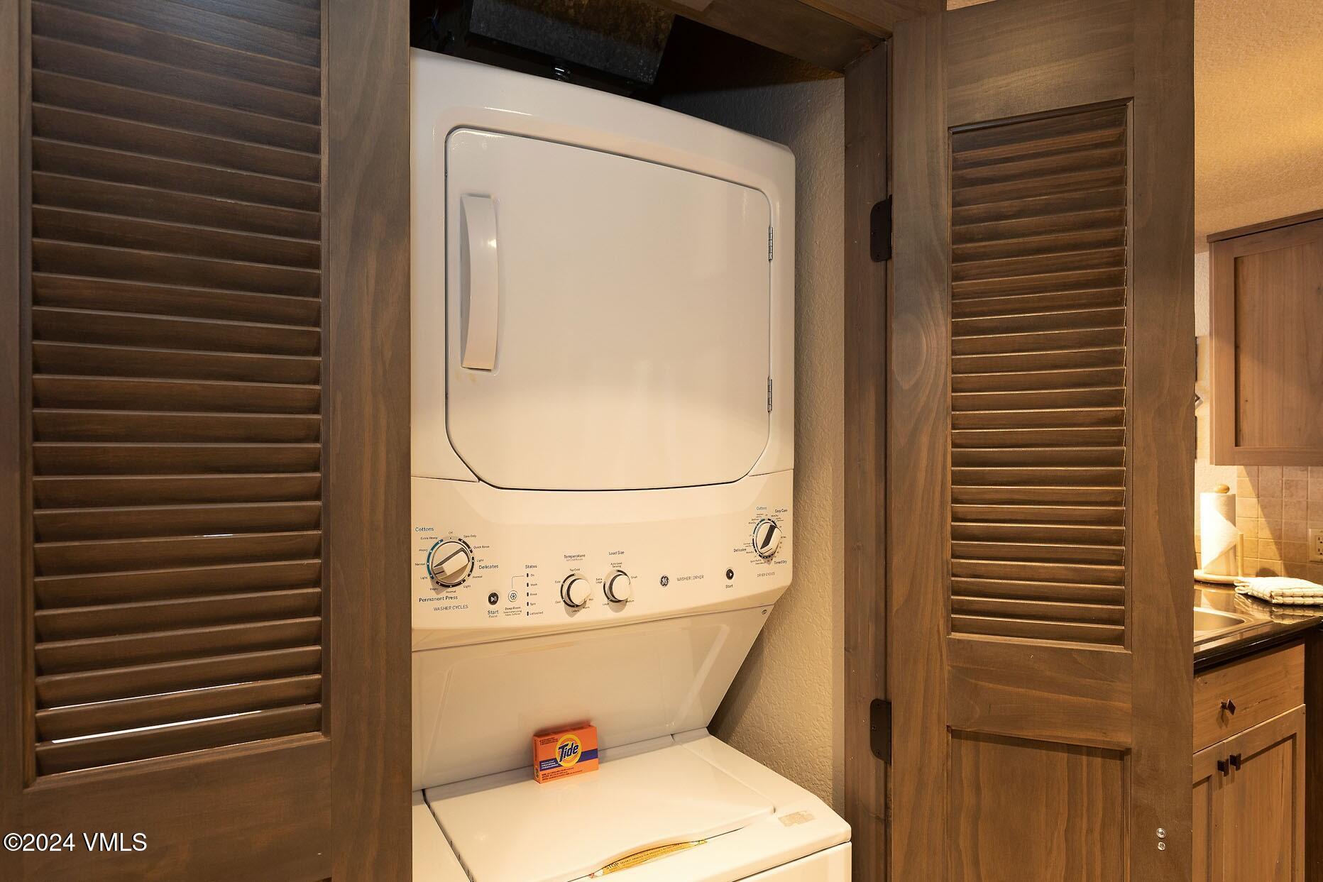 210 Offerson Road, 111 Property Photo 9