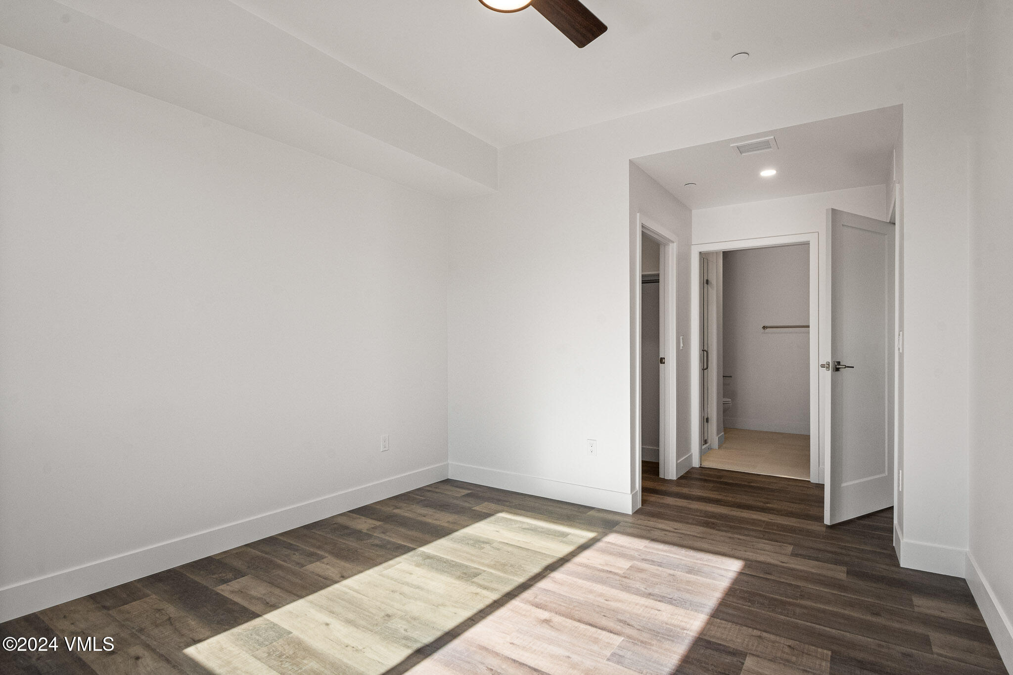 91 Mount Hope Circle, B302 Property Photo 11