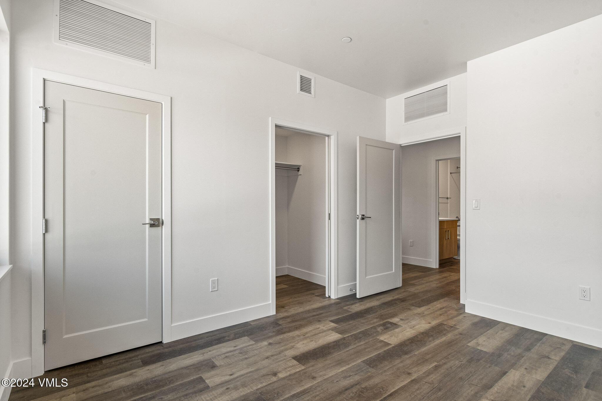 91 Mount Hope Circle, B302 Property Photo 16