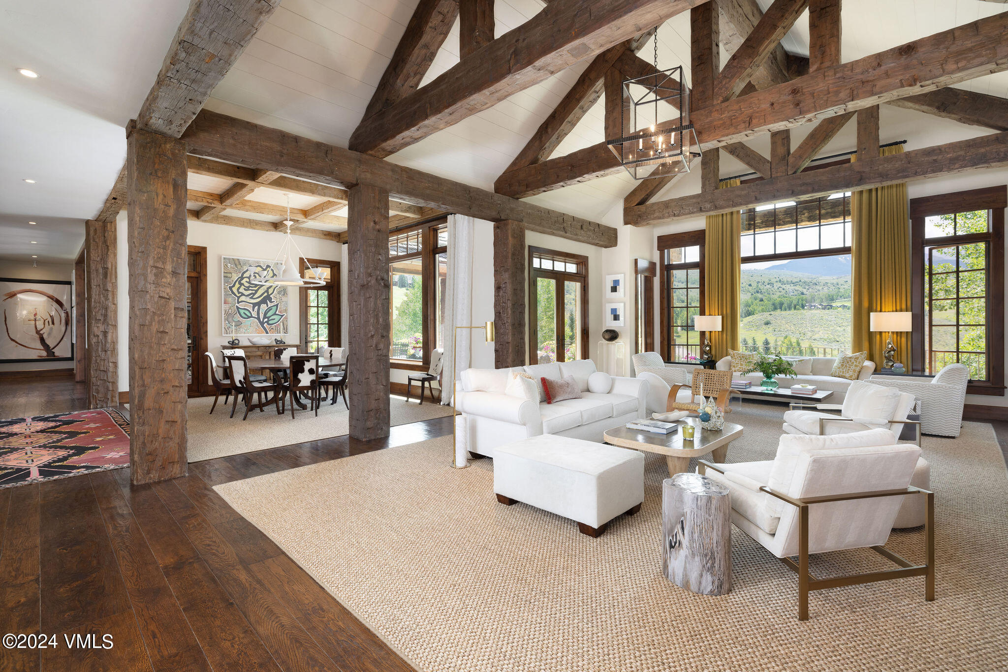 125 Rolling Hills Drive Property Photo 2