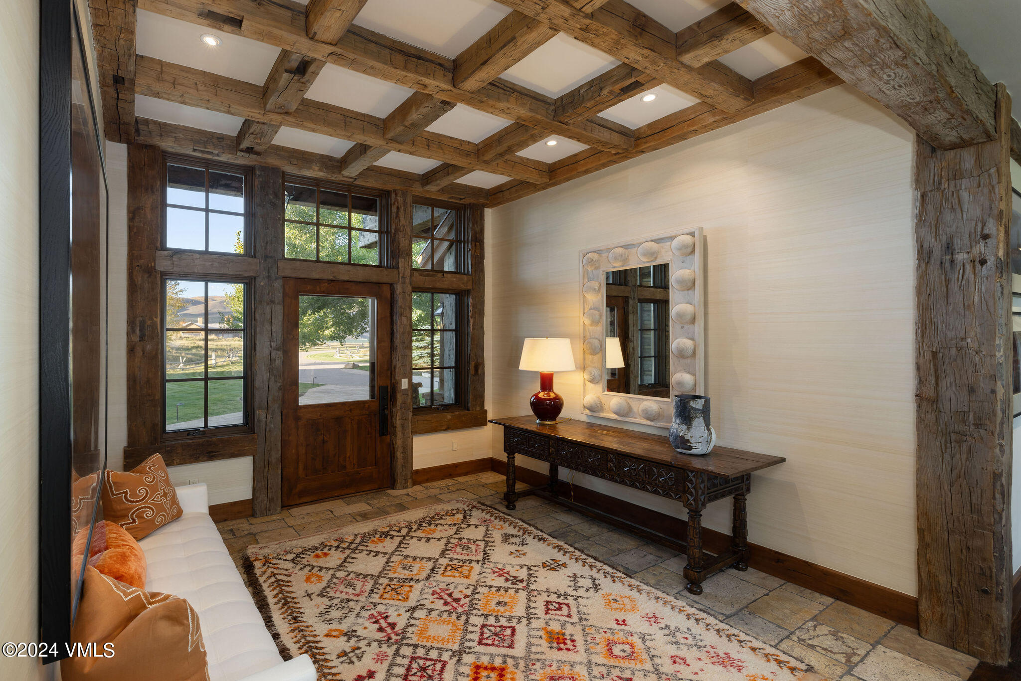 125 Rolling Hills Drive Property Photo 3