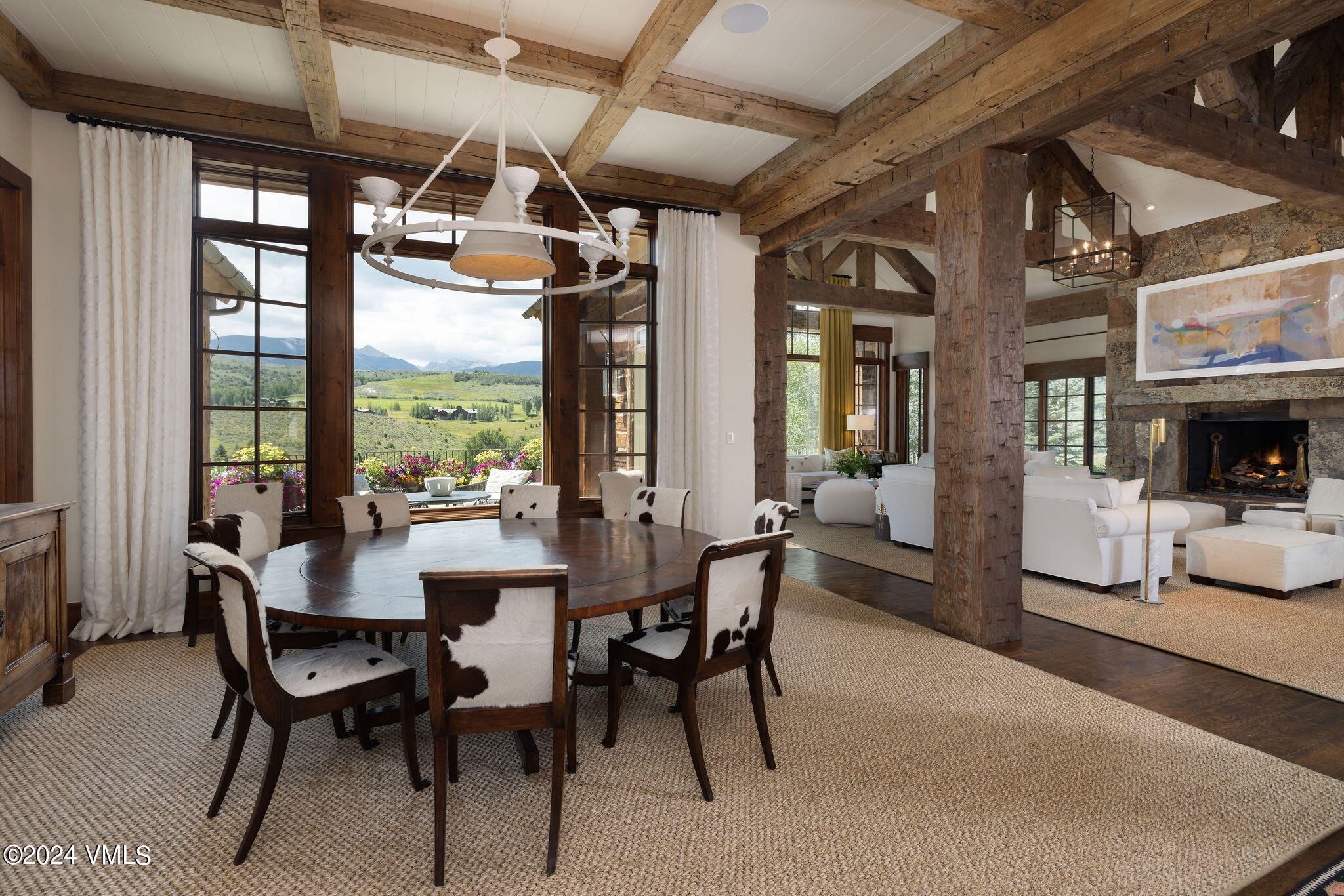 125 Rolling Hills Drive Property Photo 4