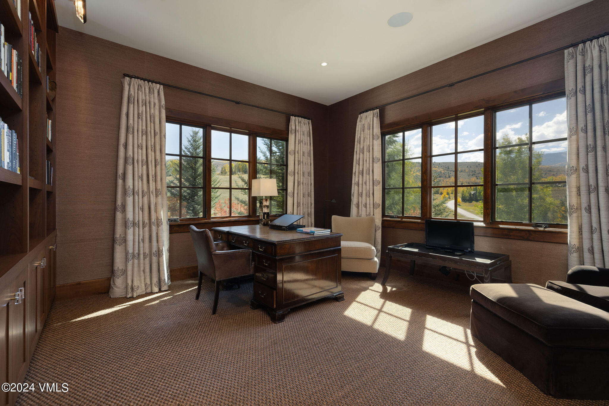 125 Rolling Hills Drive Property Photo 15