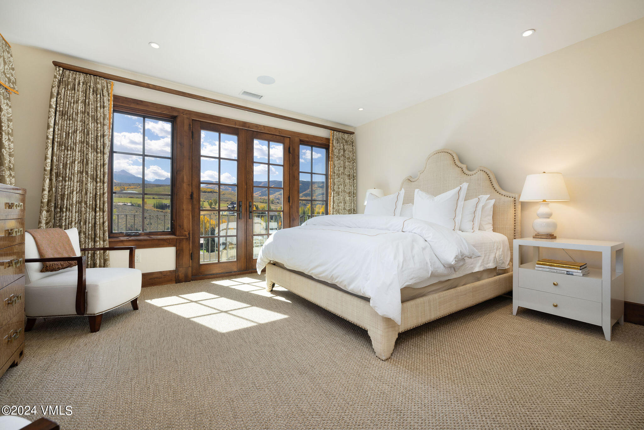 125 Rolling Hills Drive Property Photo 18
