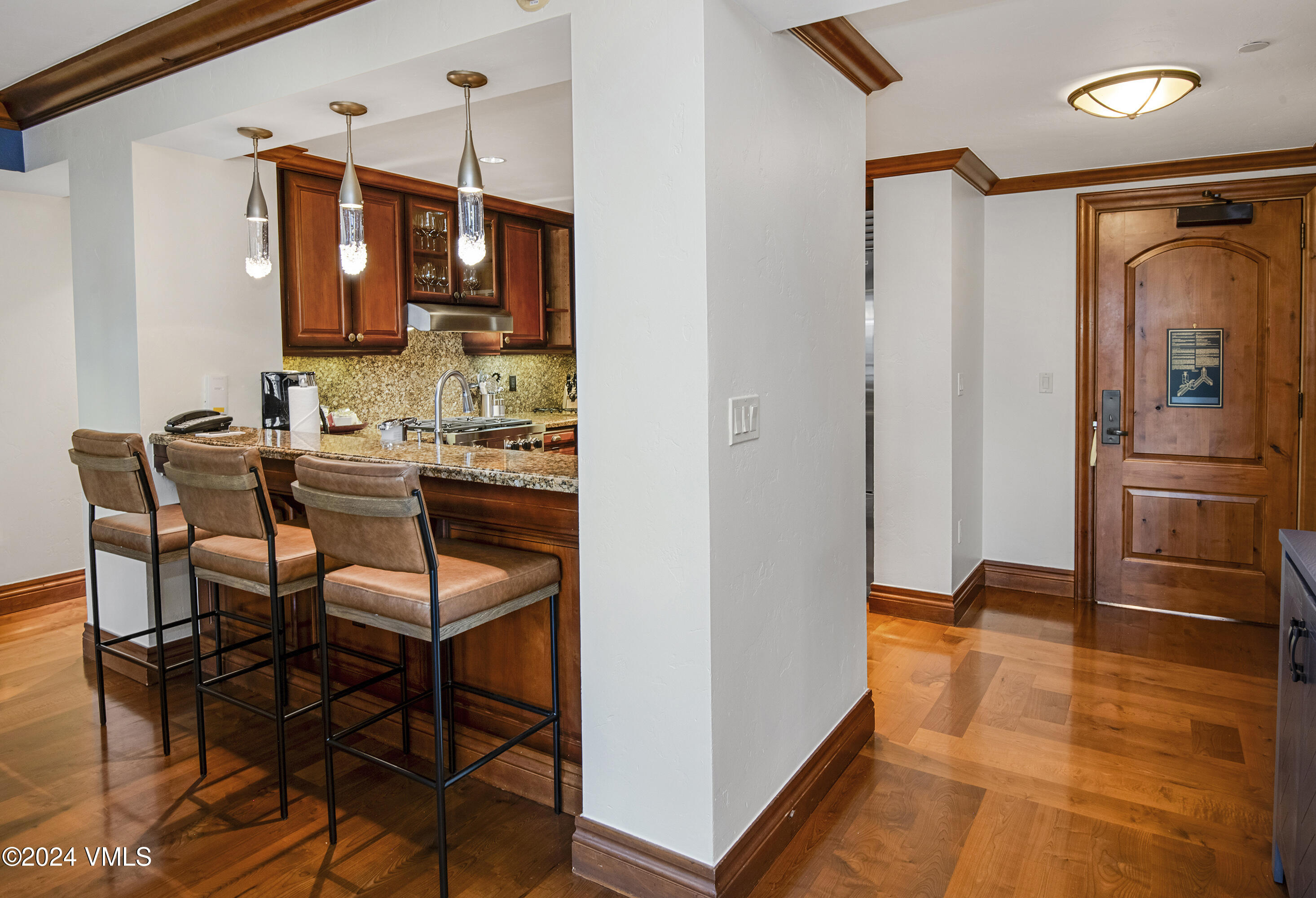 100 E Thomas Place, 3055 - Week 50 Property Photo 9