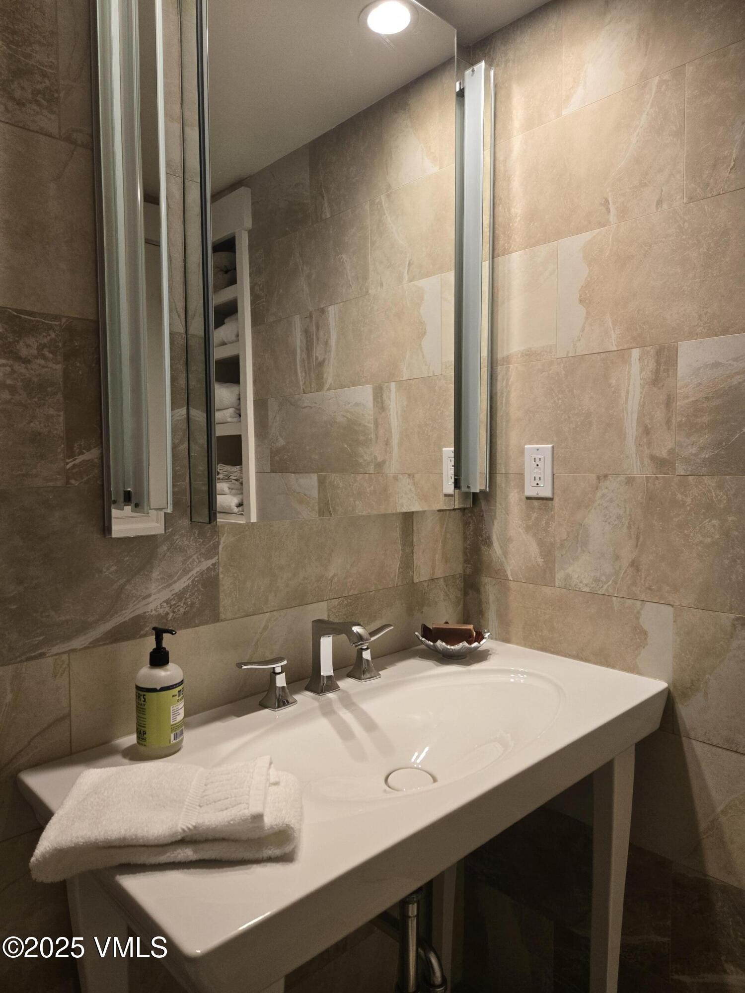 358 Stone Creek Drive, 1 Property Photo 23
