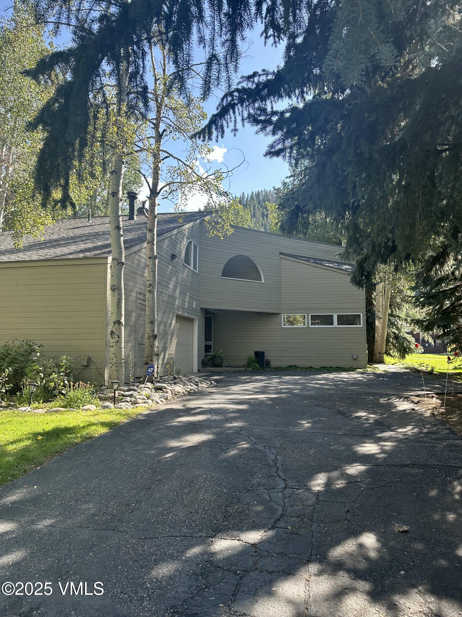 358 Stone Creek Drive, 1 Property Photo 40