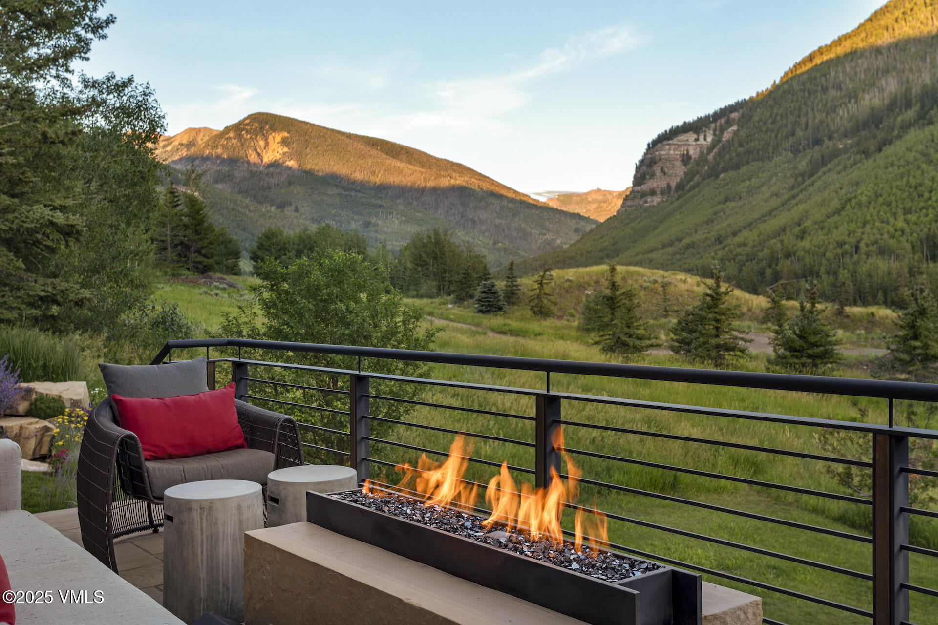 2470 Bald Mountain Road Property Photo 4