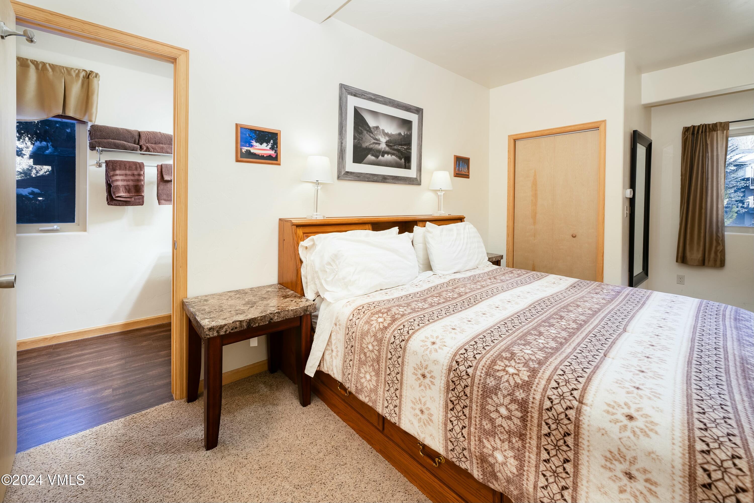 238 W Beaver Creek Boulevard, B Property Photo 8