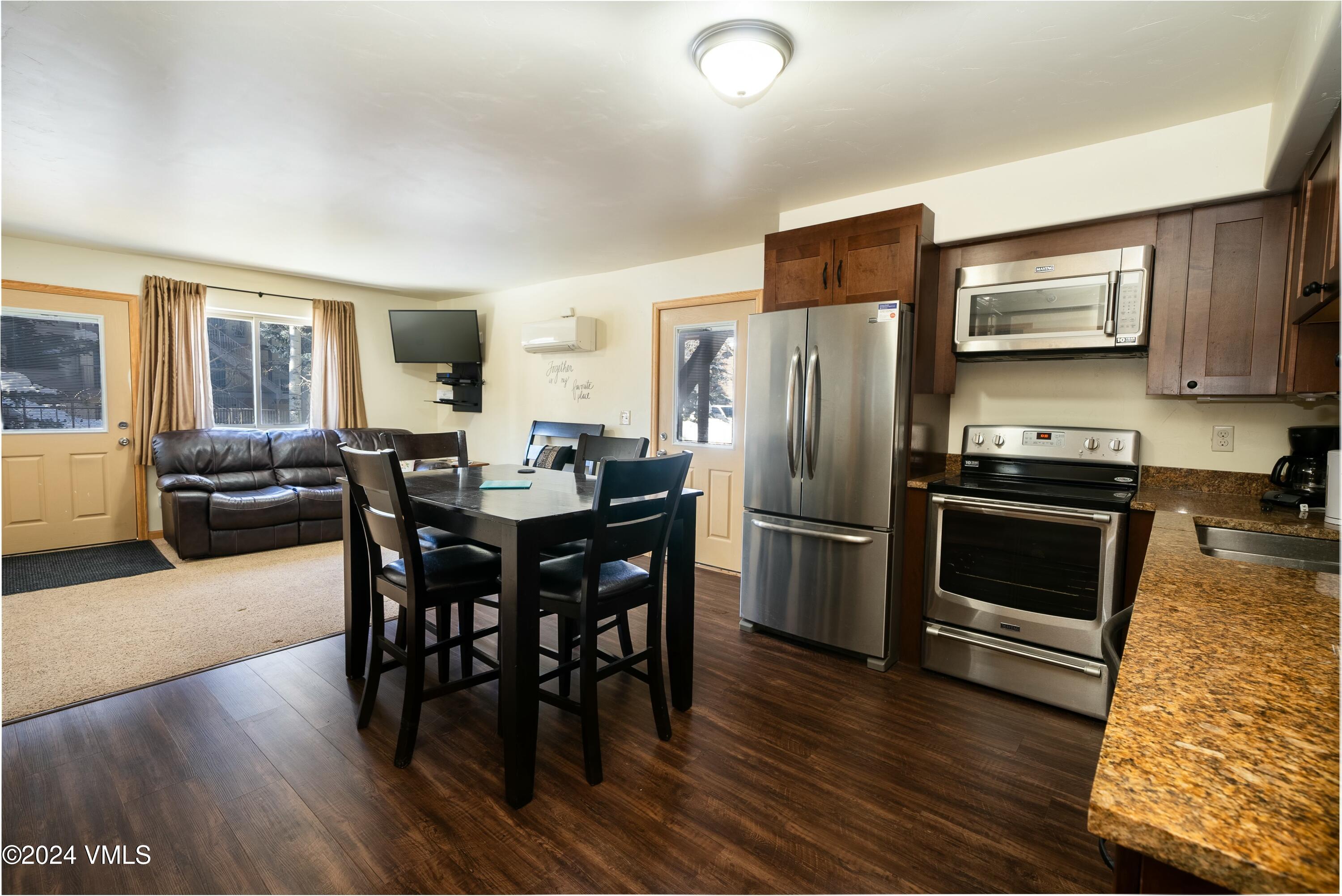238 W Beaver Creek Boulevard, B Property Photo 15