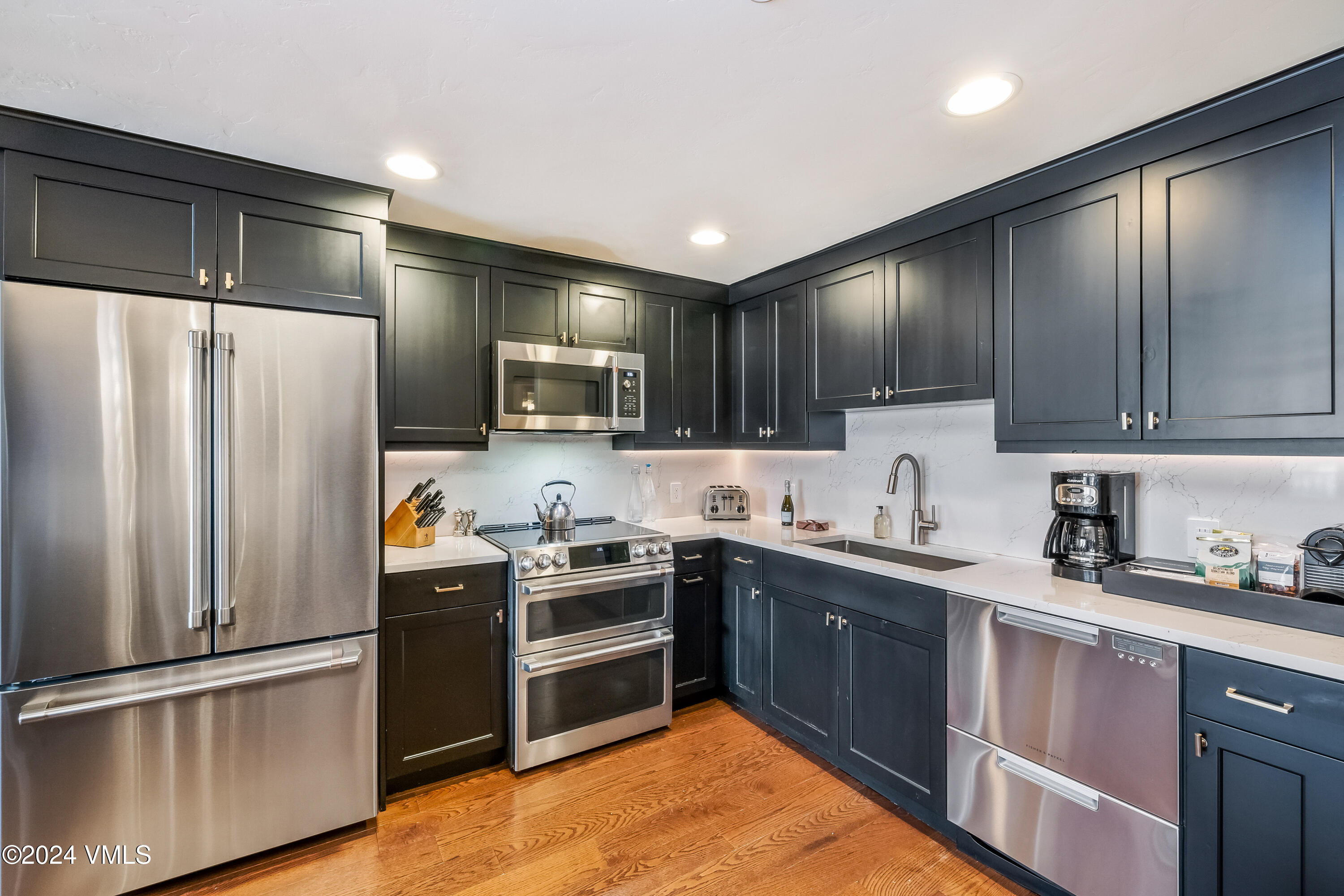 16 Vail Road Property Photo 16