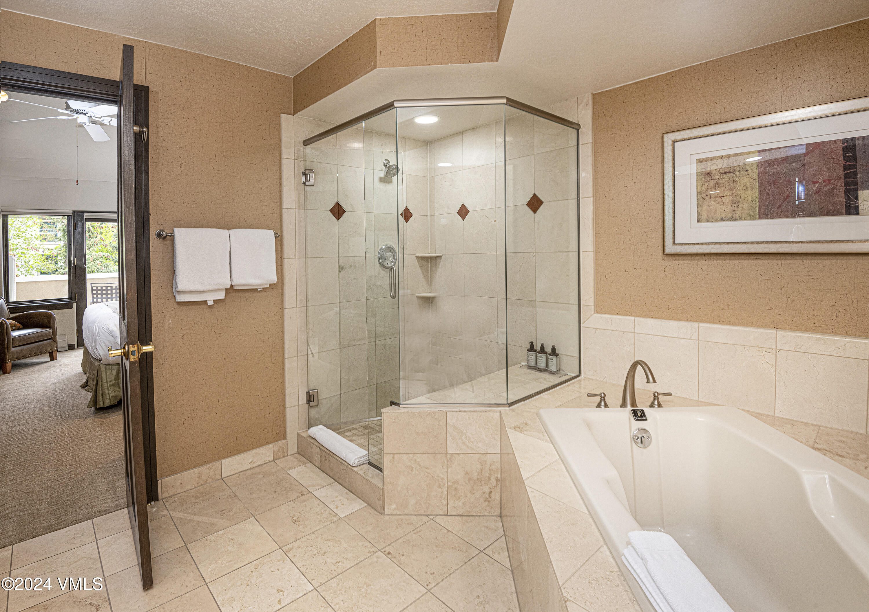 210 Offerson Road 305-2 Property Photo 5