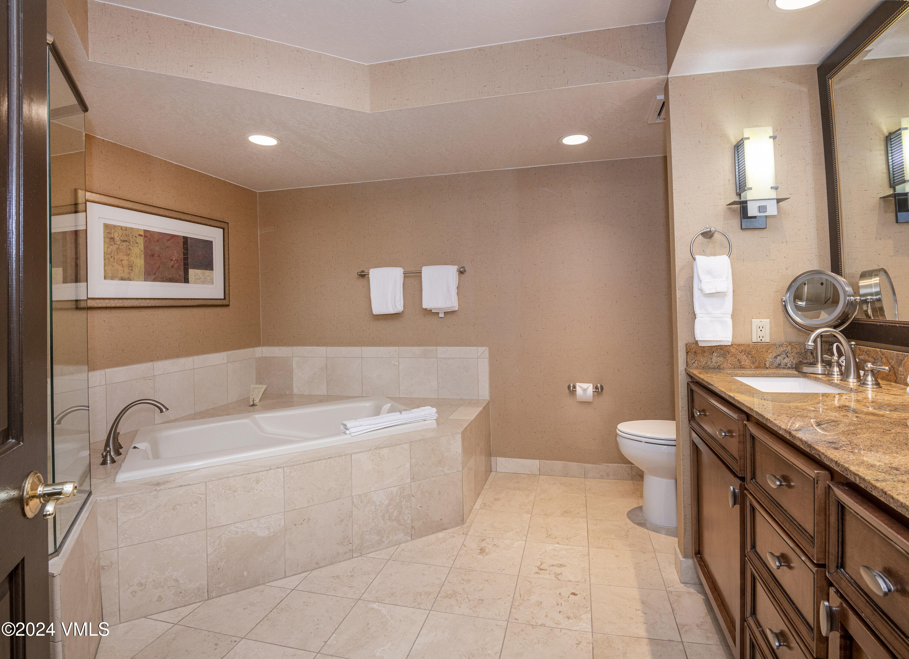 210 Offerson Road 305-2 Property Photo 6