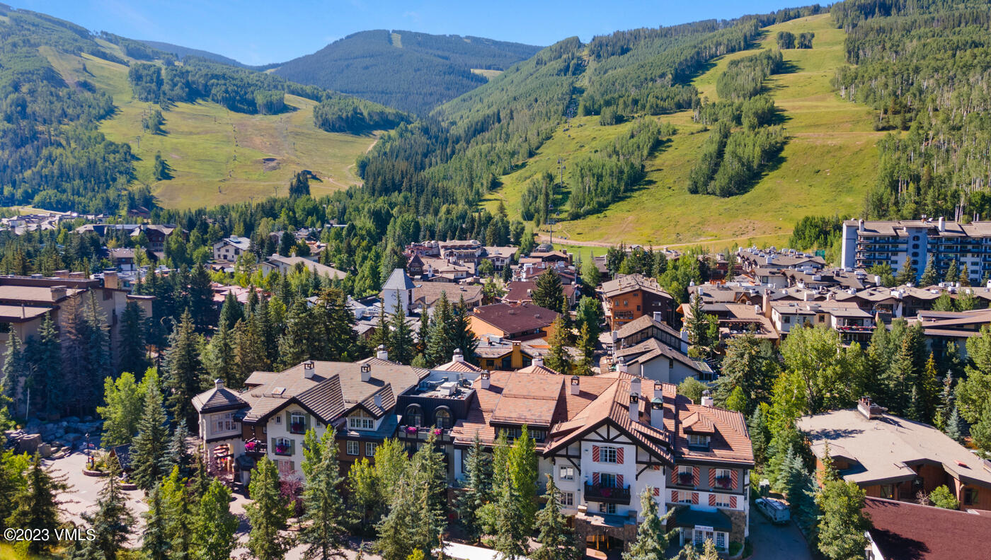 242 E Meadow Drive, 201-6 Property Photo 16