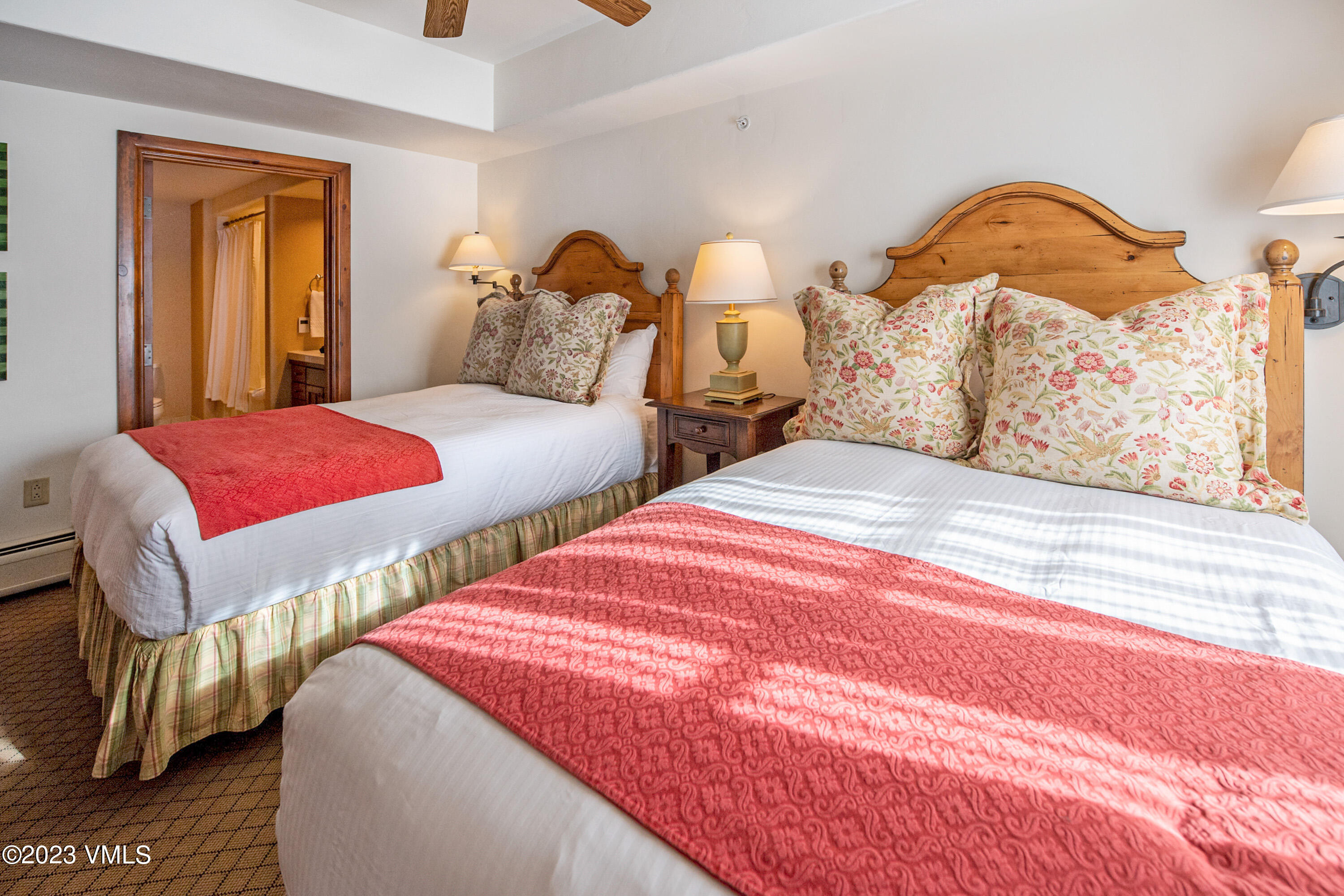 242 E Meadow Drive, 201-6 Property Photo 19